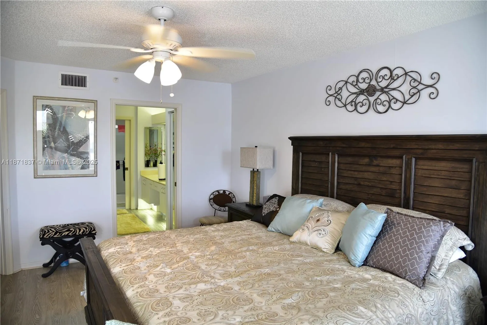 Property Slideshow image 31 of 42 | 7730 granville dr # 202, Tamarac, FL, 33321
