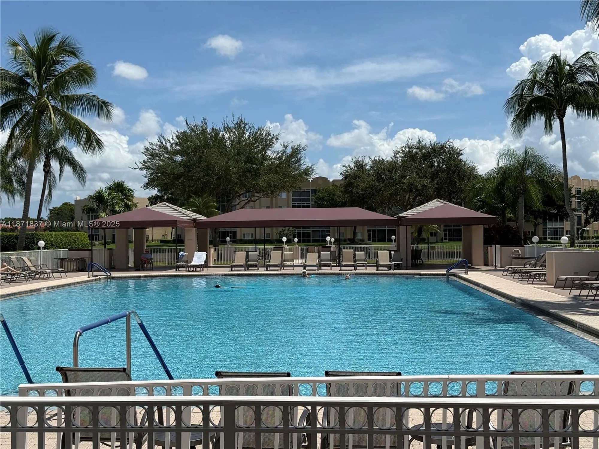 Property Slideshow image 41 of 42 | 7730 granville dr # 202, Tamarac, FL, 33321