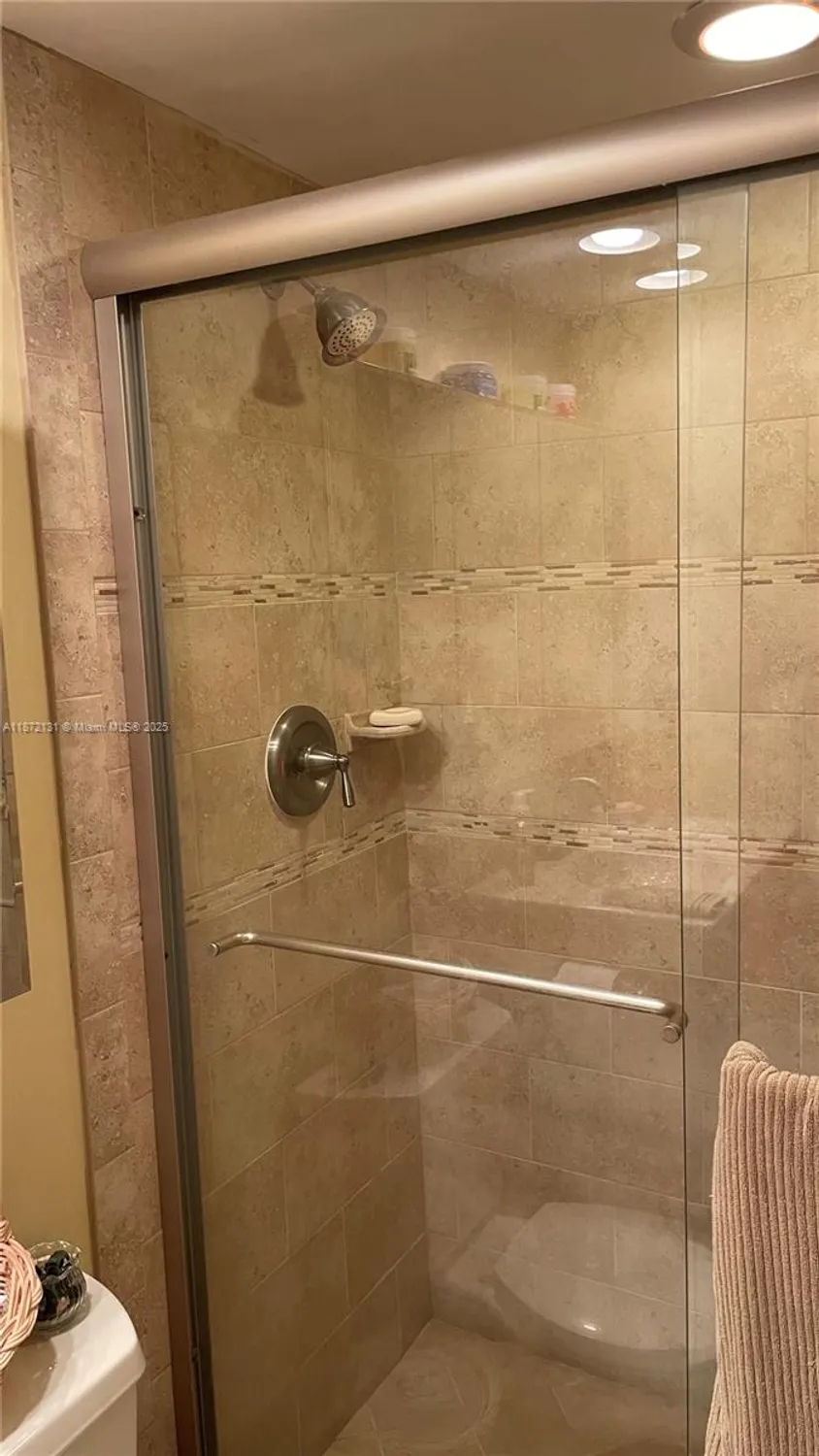 Property Slideshow image 12 of 43 | 3033 berkshire b # 3033, Deerfield Beach, FL, 33442