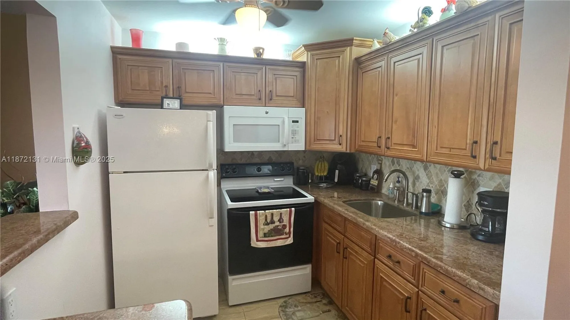 Property Slideshow image 8 of 43 | 3033 berkshire b # 3033, Deerfield Beach, FL, 33442