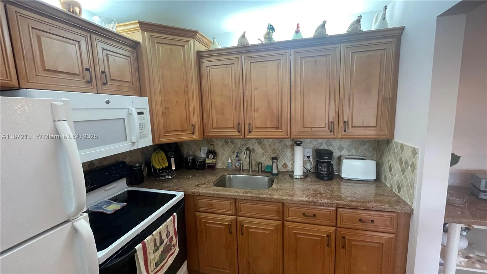 Property Slideshow image 9 of 43 | 3033 berkshire b # 3033, Deerfield Beach, FL, 33442