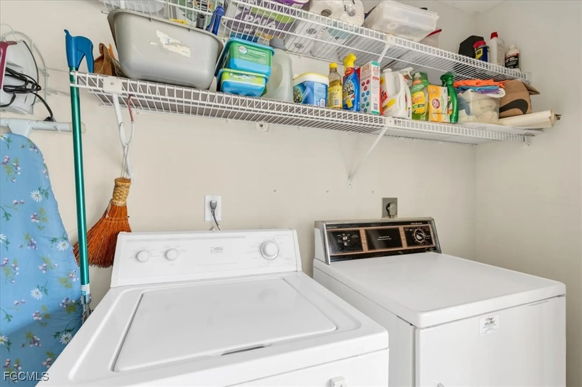 Property Slideshow image 25 of 35 | 1376 s brandywine cir apt 4, Fort Myers, FL, 33919