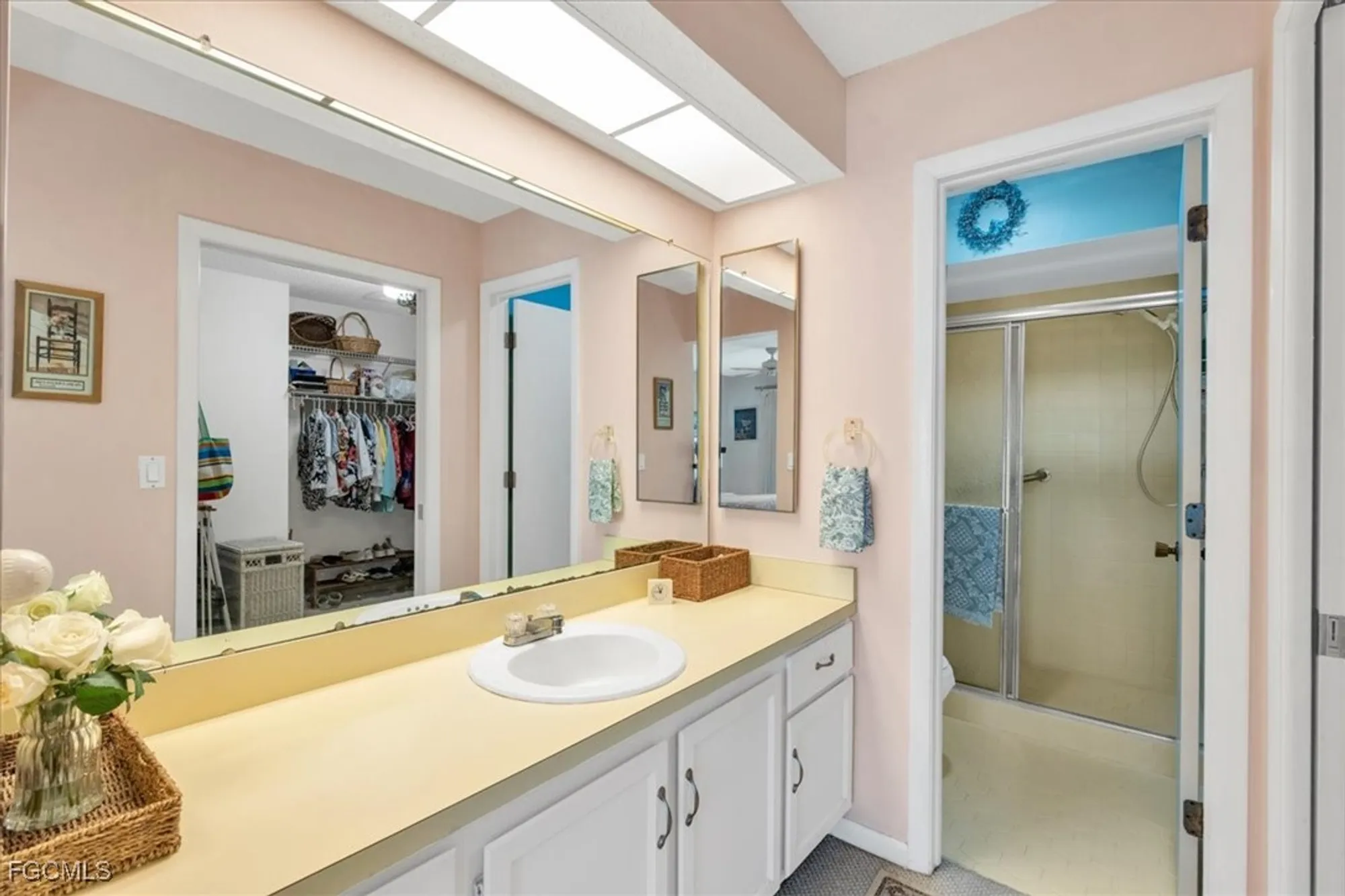 Property Slideshow image 20 of 35 | 1376 s brandywine cir apt 4, Fort Myers, FL, 33919