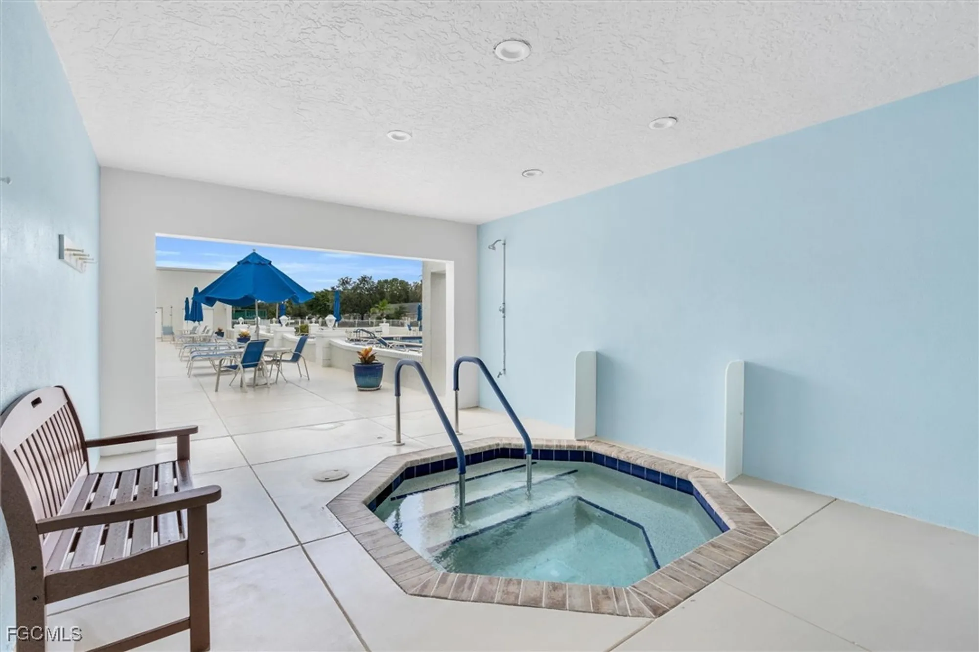 Property Slideshow image 30 of 35 | 1376 s brandywine cir apt 4, Fort Myers, FL, 33919