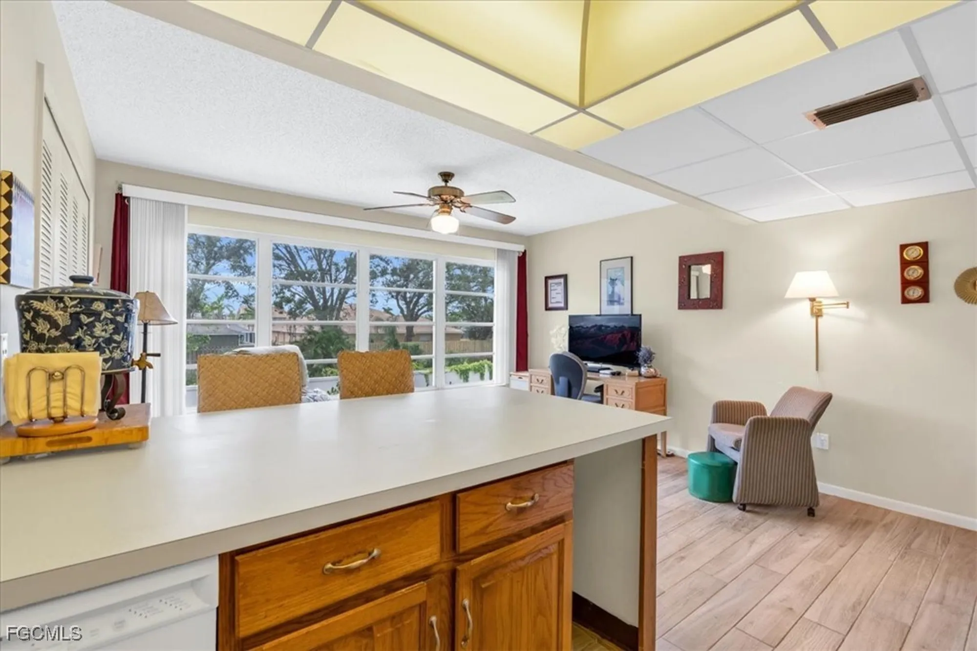 Property Slideshow image 8 of 35 | 1376 s brandywine cir apt 4, Fort Myers, FL, 33919