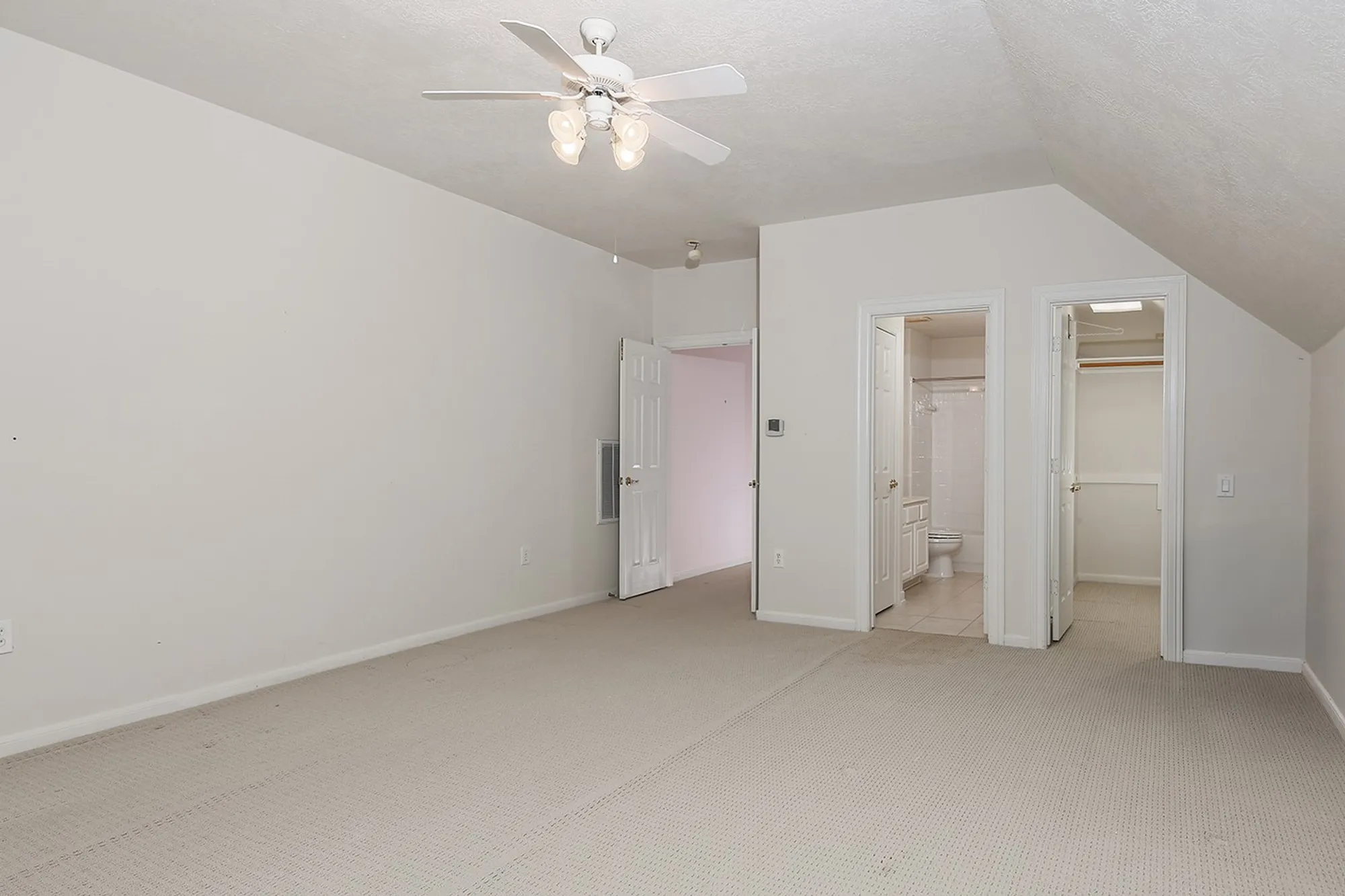 Property Slideshow image 26 of 47 | 7 sovereign way, Conroe, TX, 77384