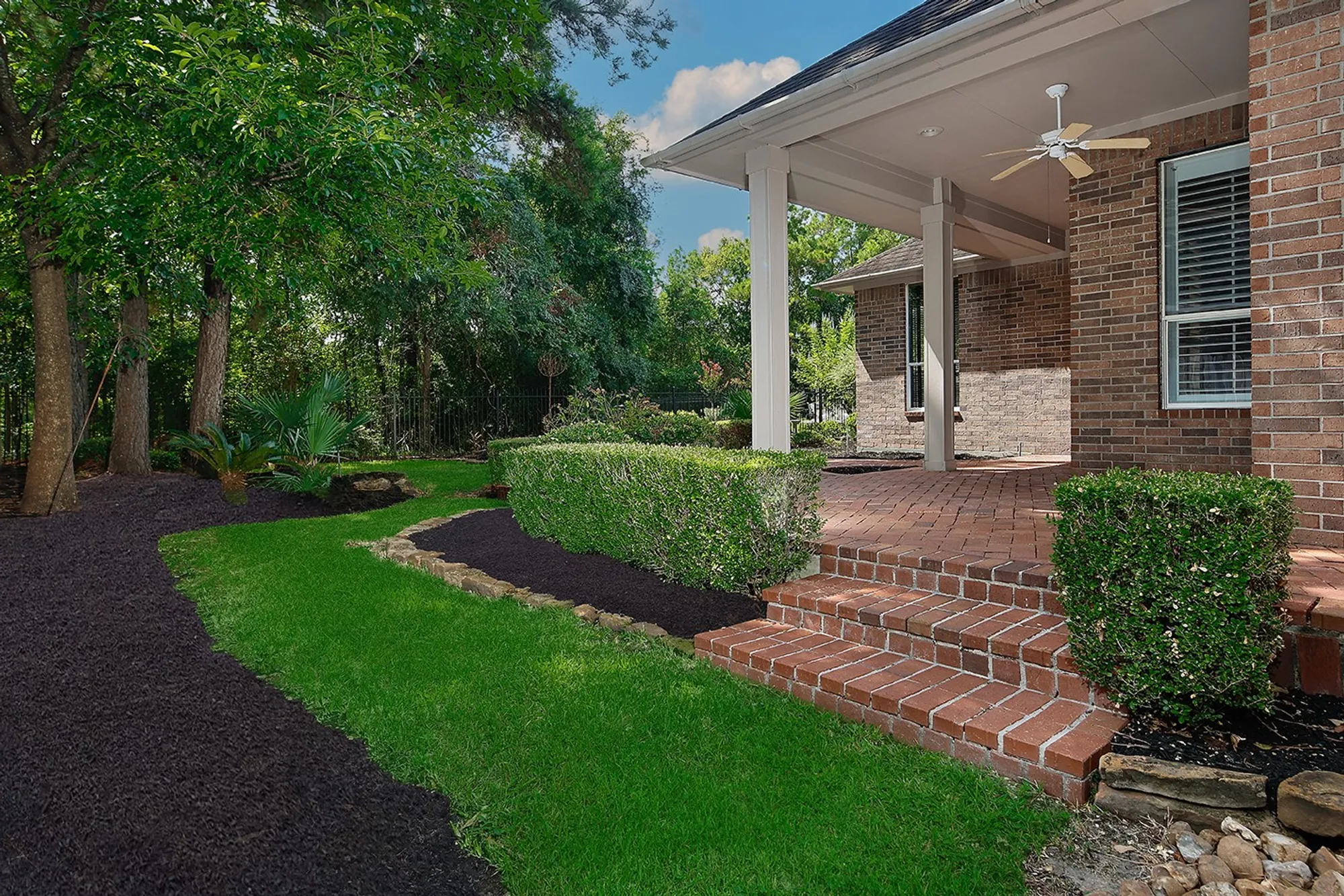Property Slideshow image 32 of 47 | 7 sovereign way, Conroe, TX, 77384
