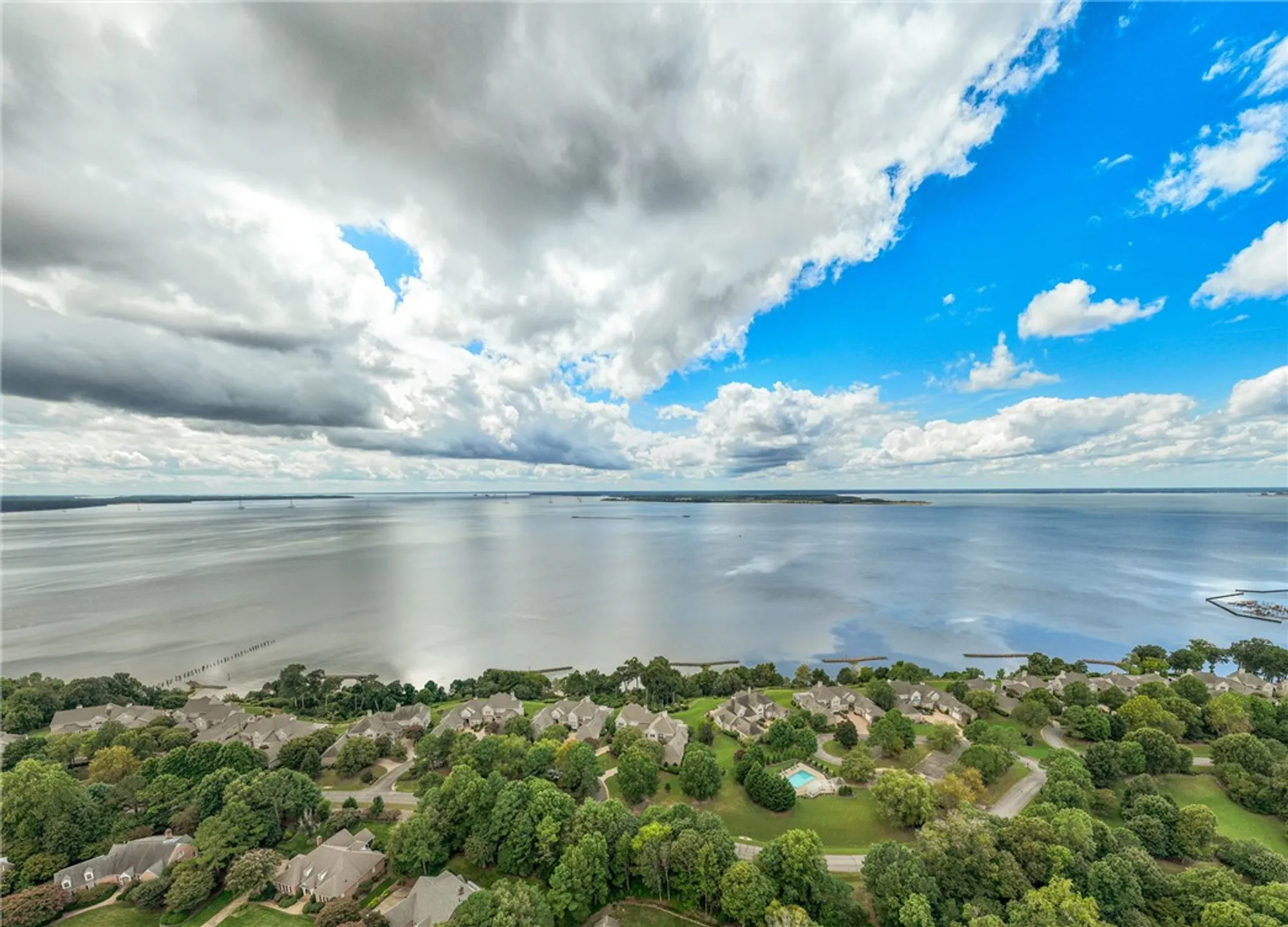 Property Slideshow image 37 of 42 | 215 rivers edge, Williamsburg, VA, 23185