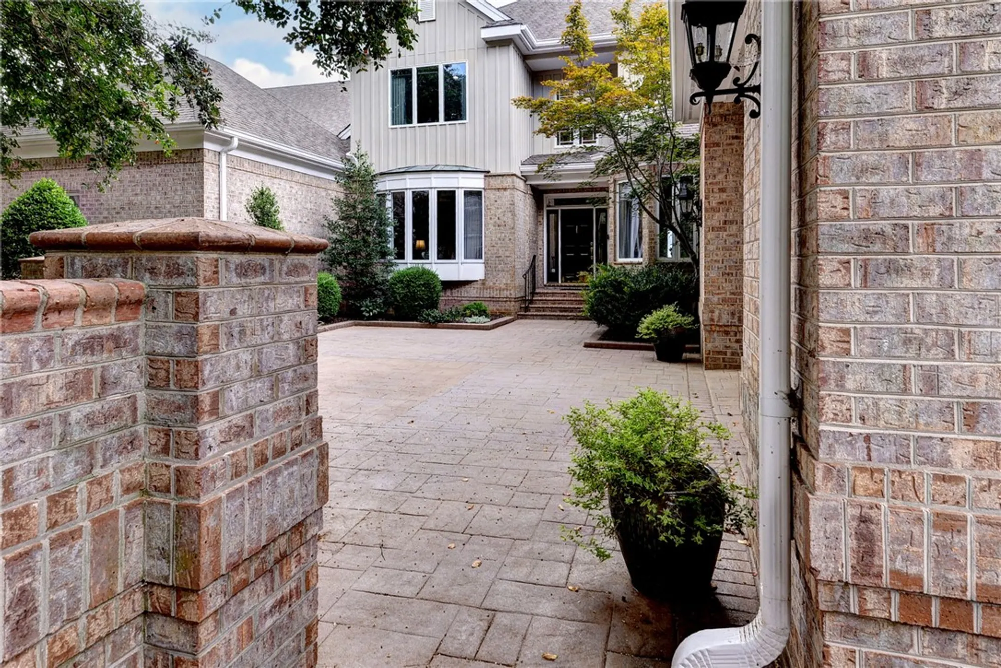 Property Slideshow image 3 of 42 | 215 rivers edge, Williamsburg, VA, 23185
