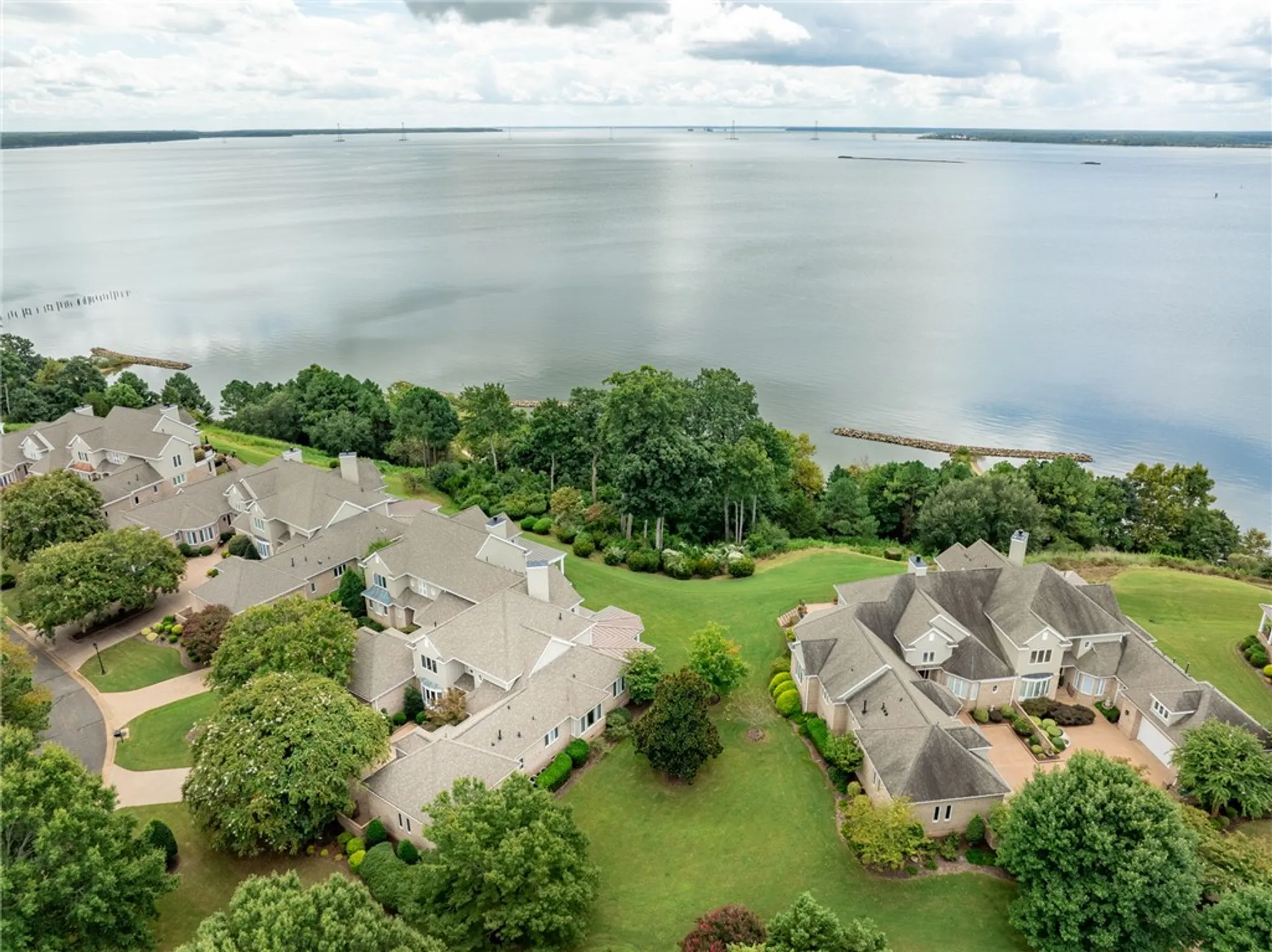 Property Slideshow image 41 of 42 | 215 rivers edge, Williamsburg, VA, 23185