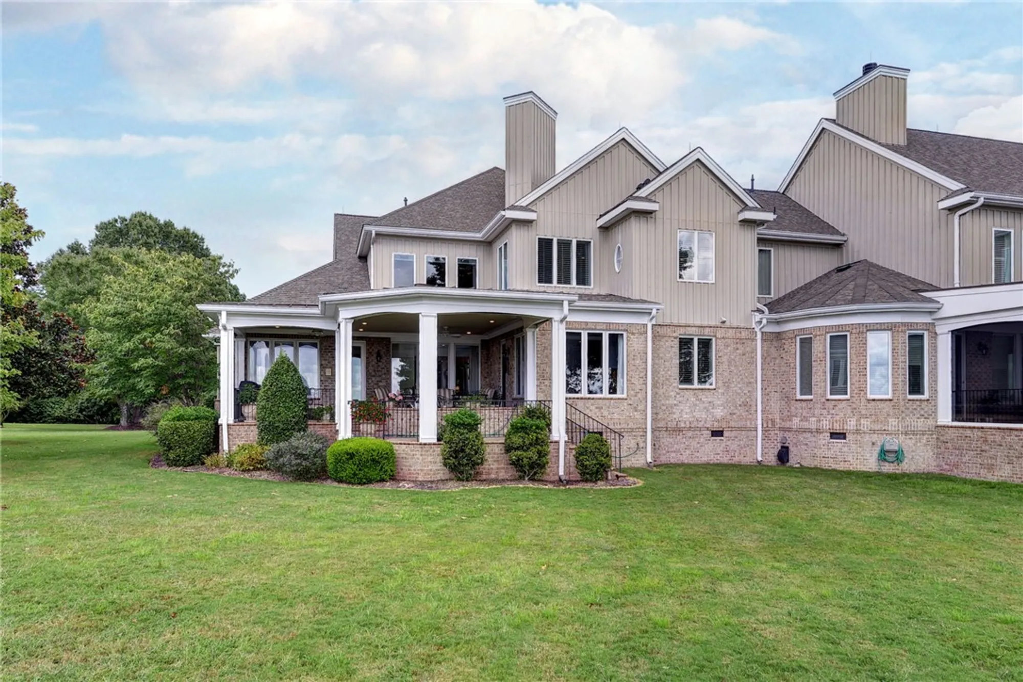 Property Slideshow image 8 of 42 | 215 rivers edge, Williamsburg, VA, 23185