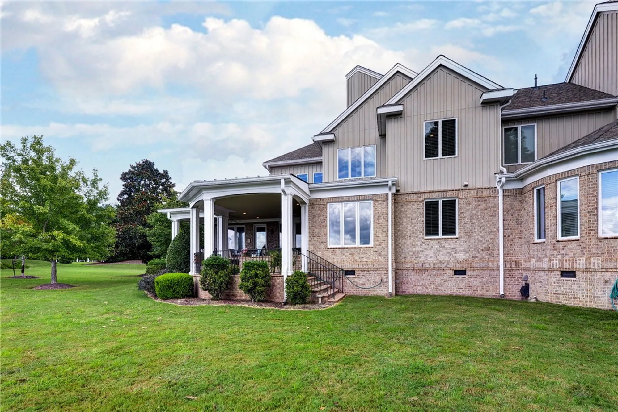Property Slideshow image 9 of 42 | 215 rivers edge, Williamsburg, VA, 23185