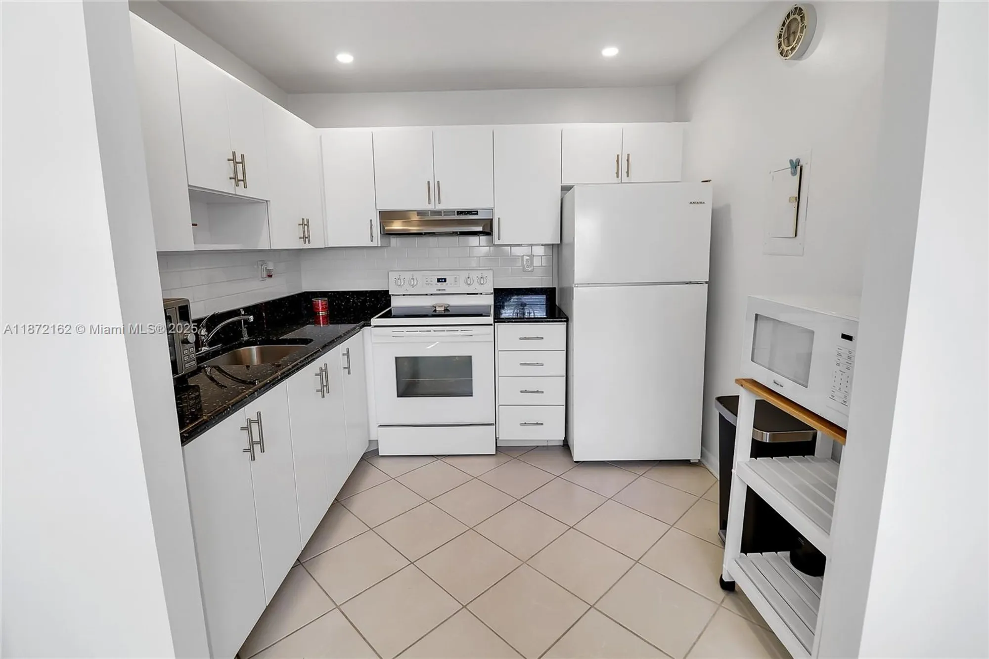 Property Slideshow image 8 of 18 | 608 normandy m, Delray Beach, FL, 33484