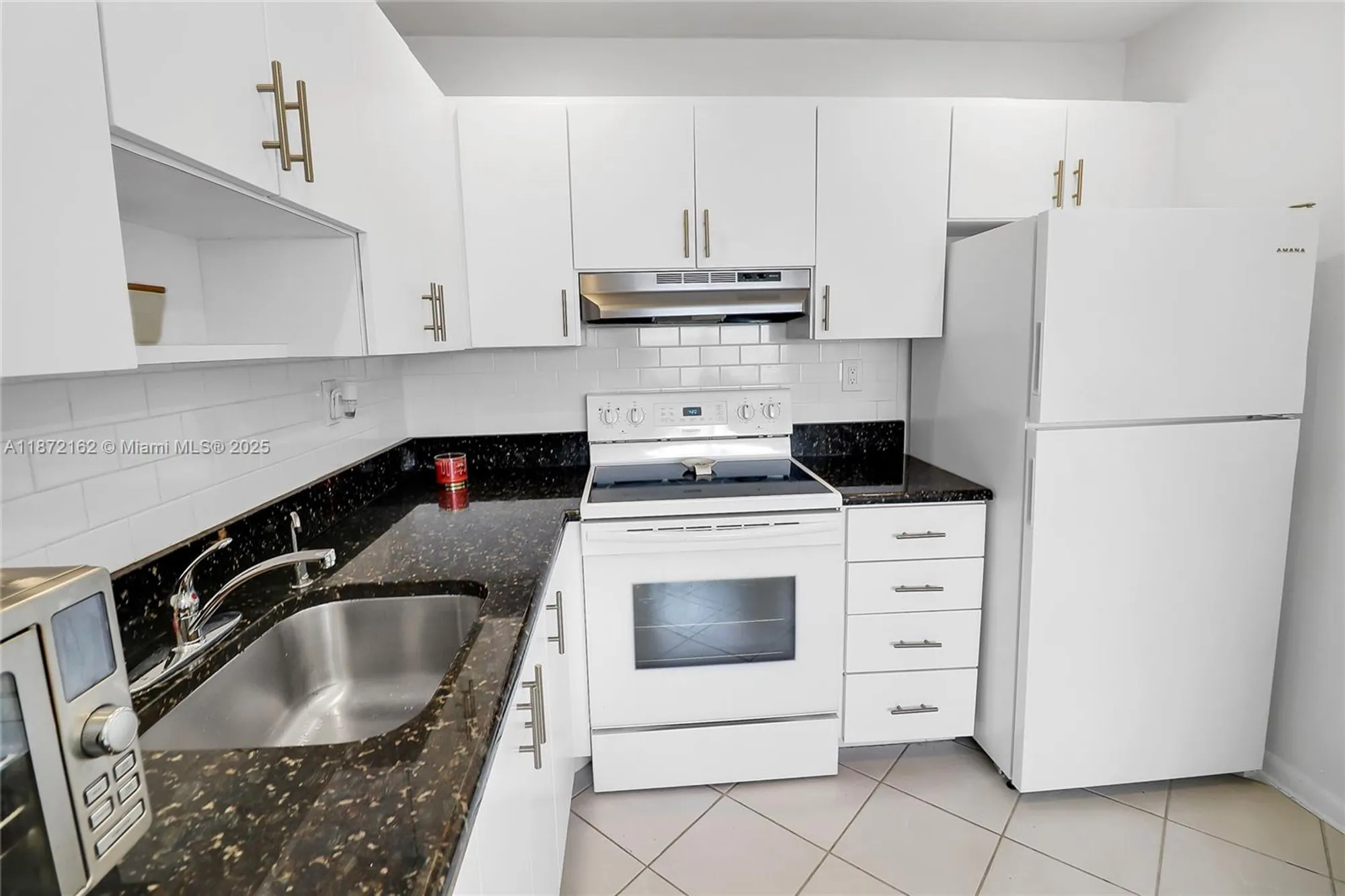 Property Slideshow image 9 of 18 | 608 normandy m, Delray Beach, FL, 33484