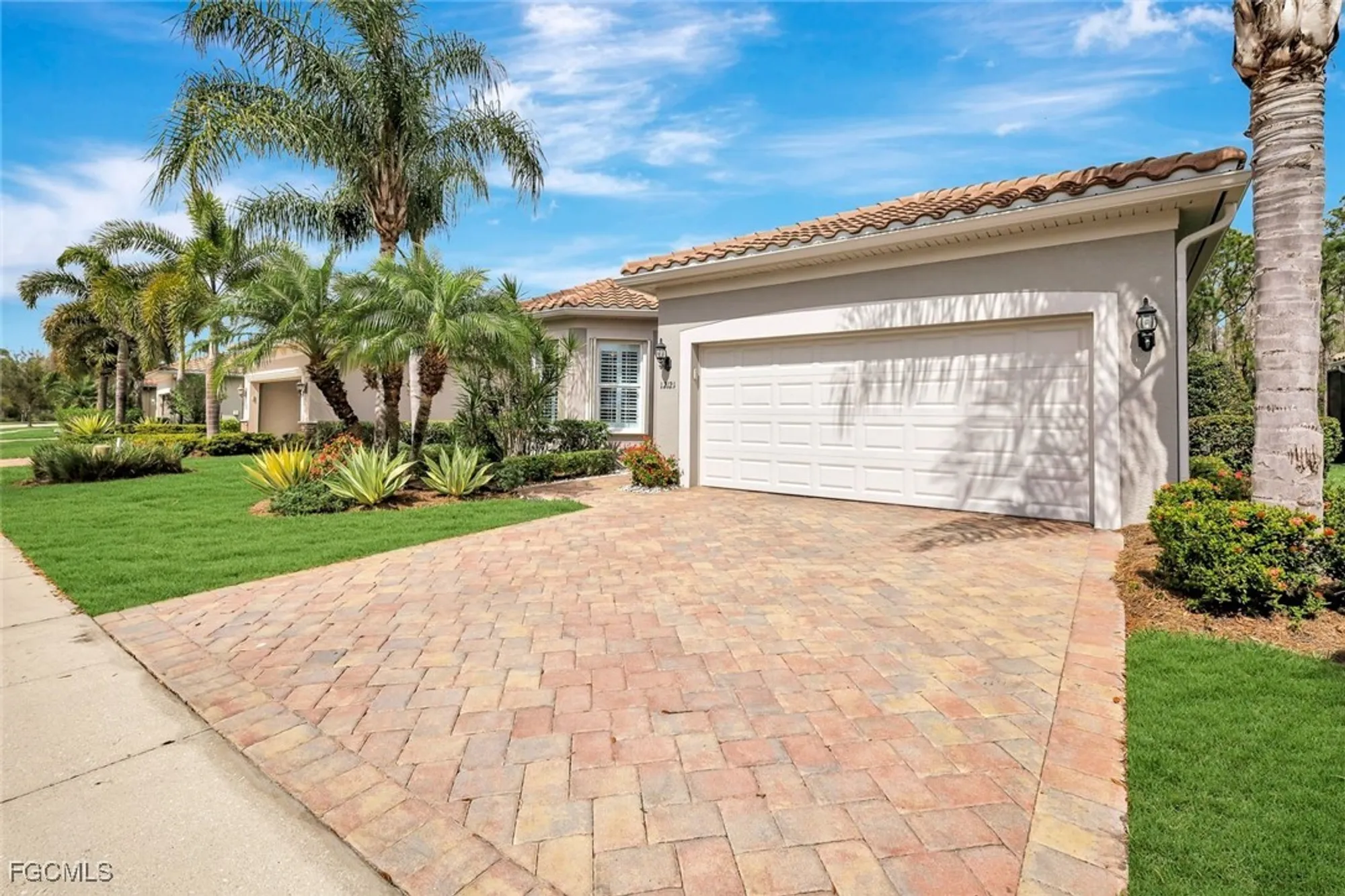 Property Slideshow image 4 of 42 | 12121 chrasfield chase, Fort Myers, FL, 33913