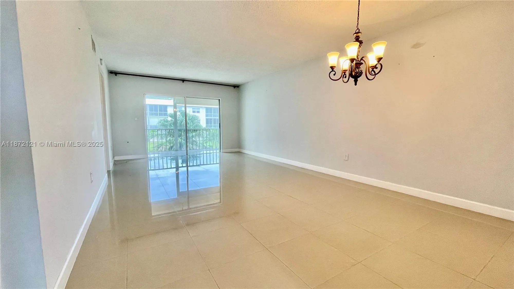 Property Slideshow image 15 of 48 | 9856 marina blvd apt 1320, Boca Raton, FL, 33428