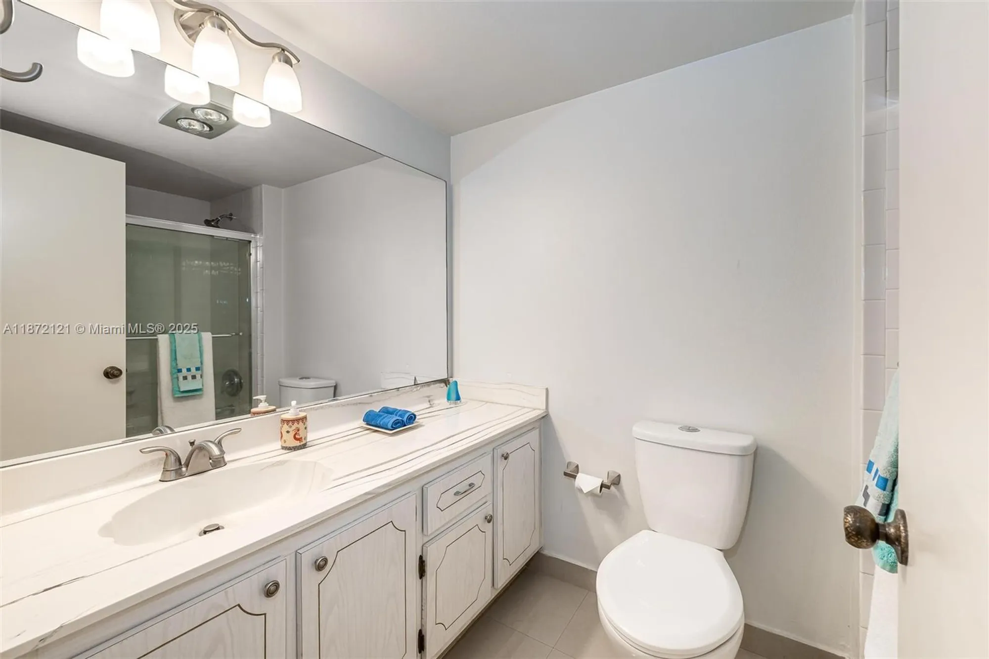 Property Slideshow image 25 of 48 | 9856 marina blvd apt 1320, Boca Raton, FL, 33428