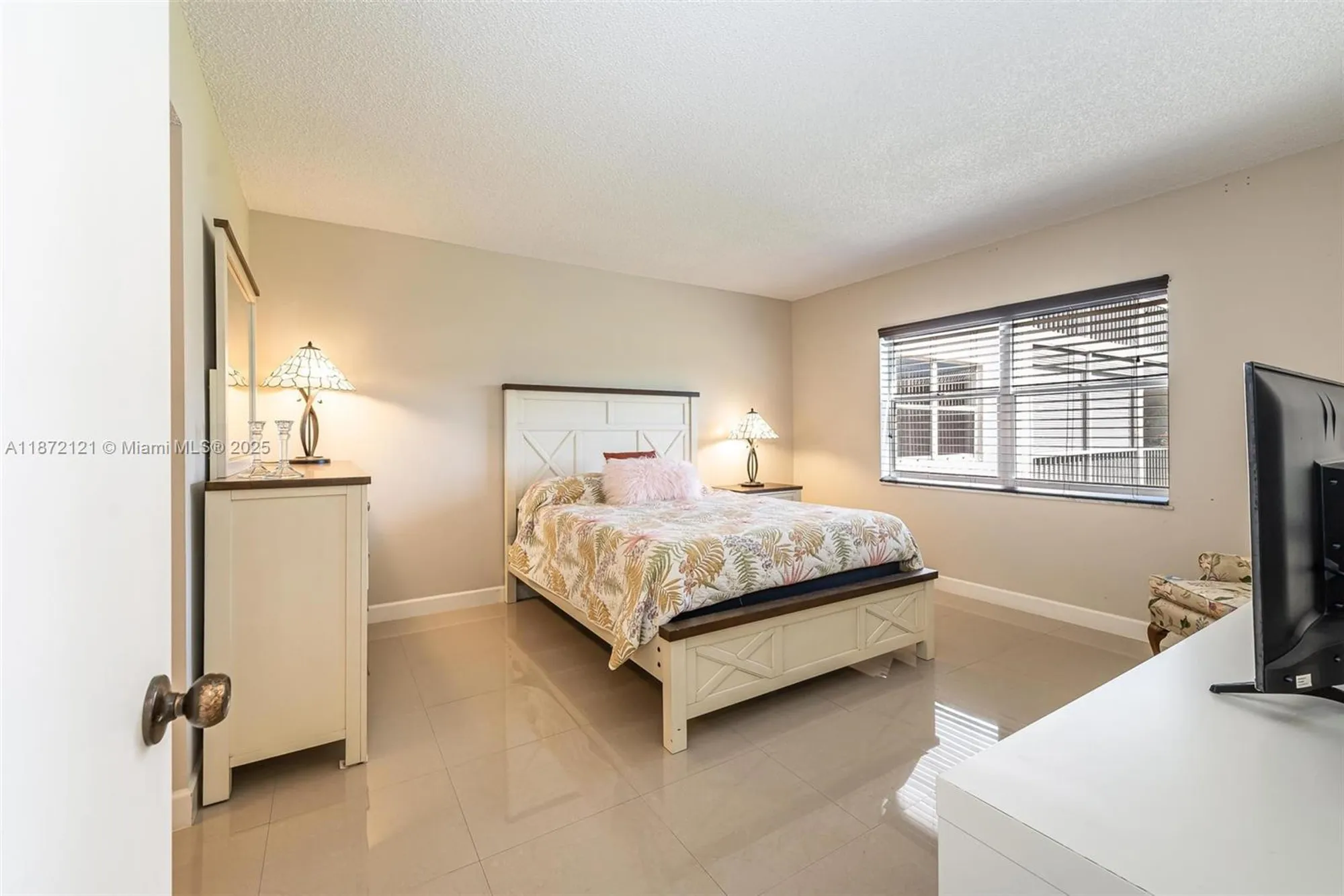 Property Slideshow image 6 of 48 | 9856 marina blvd apt 1320, Boca Raton, FL, 33428