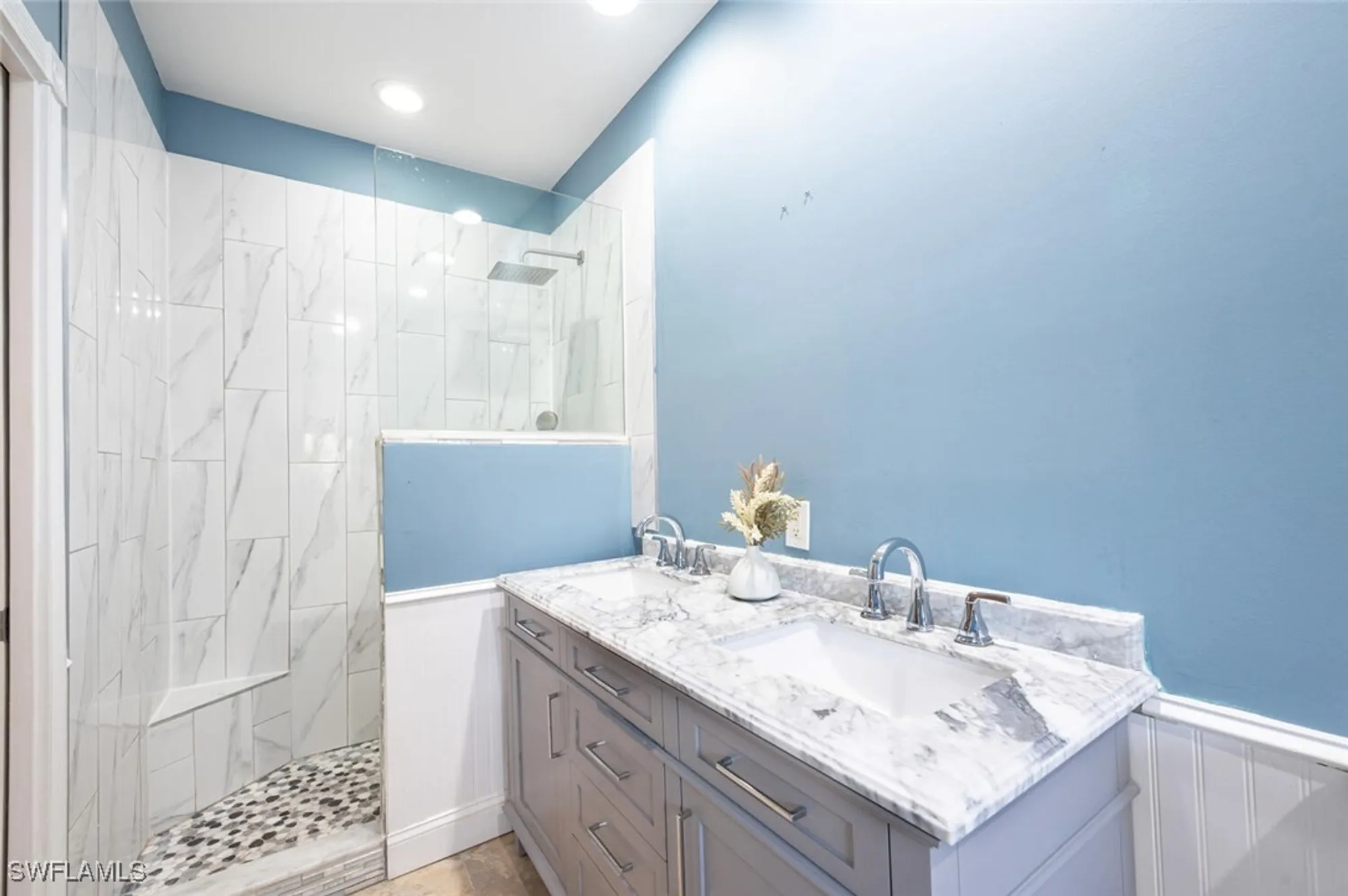 Property Slideshow image 26 of 50 | 15586 latitude dr, Bonita Springs, FL, 34135