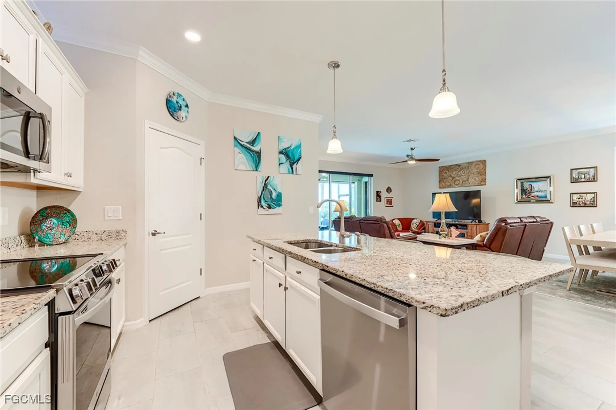 Property Slideshow image 8 of 50 | 10304 livorno dr, Fort Myers, FL, 33913