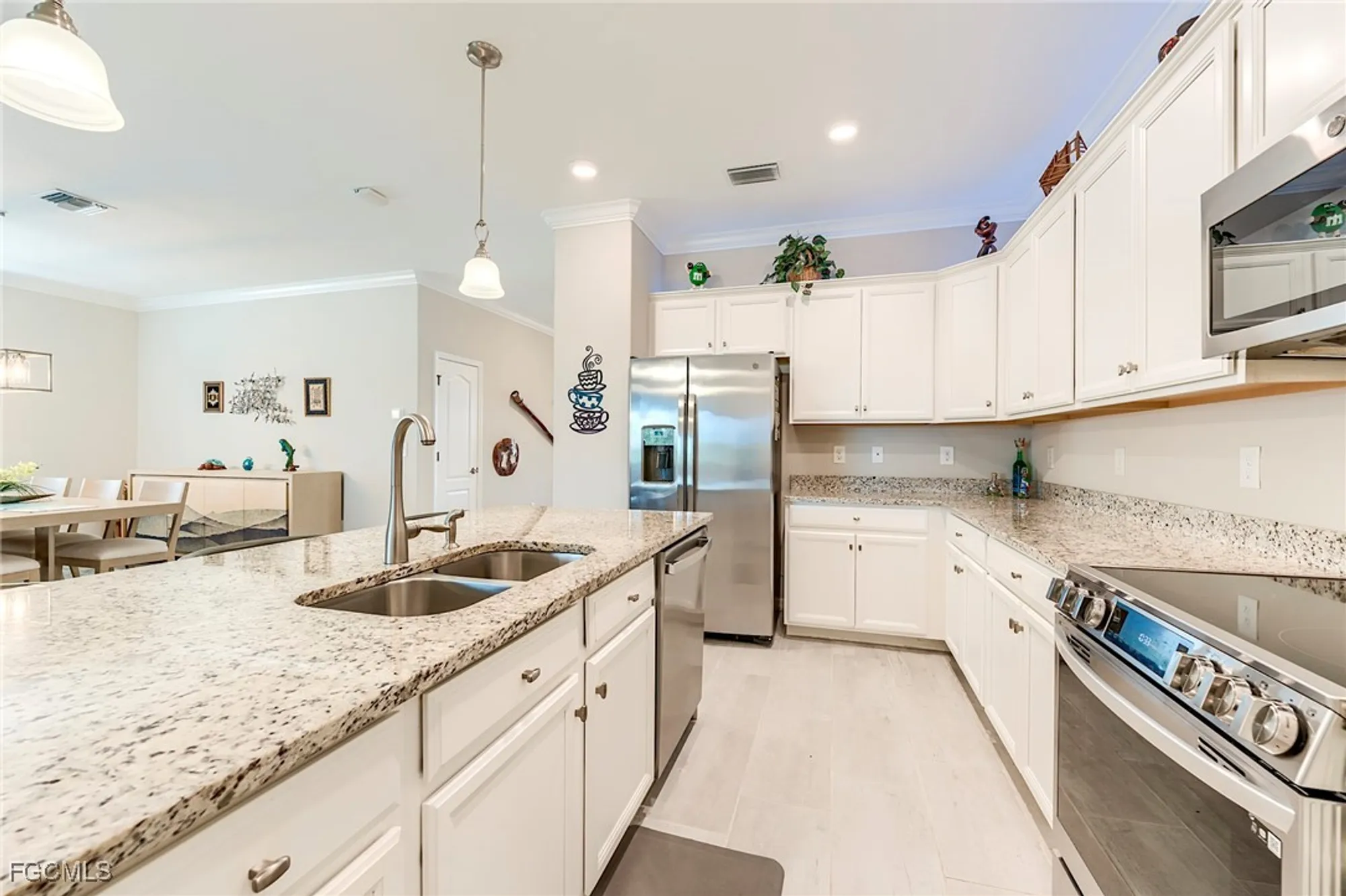 Property Slideshow image 9 of 50 | 10304 livorno dr, Fort Myers, FL, 33913