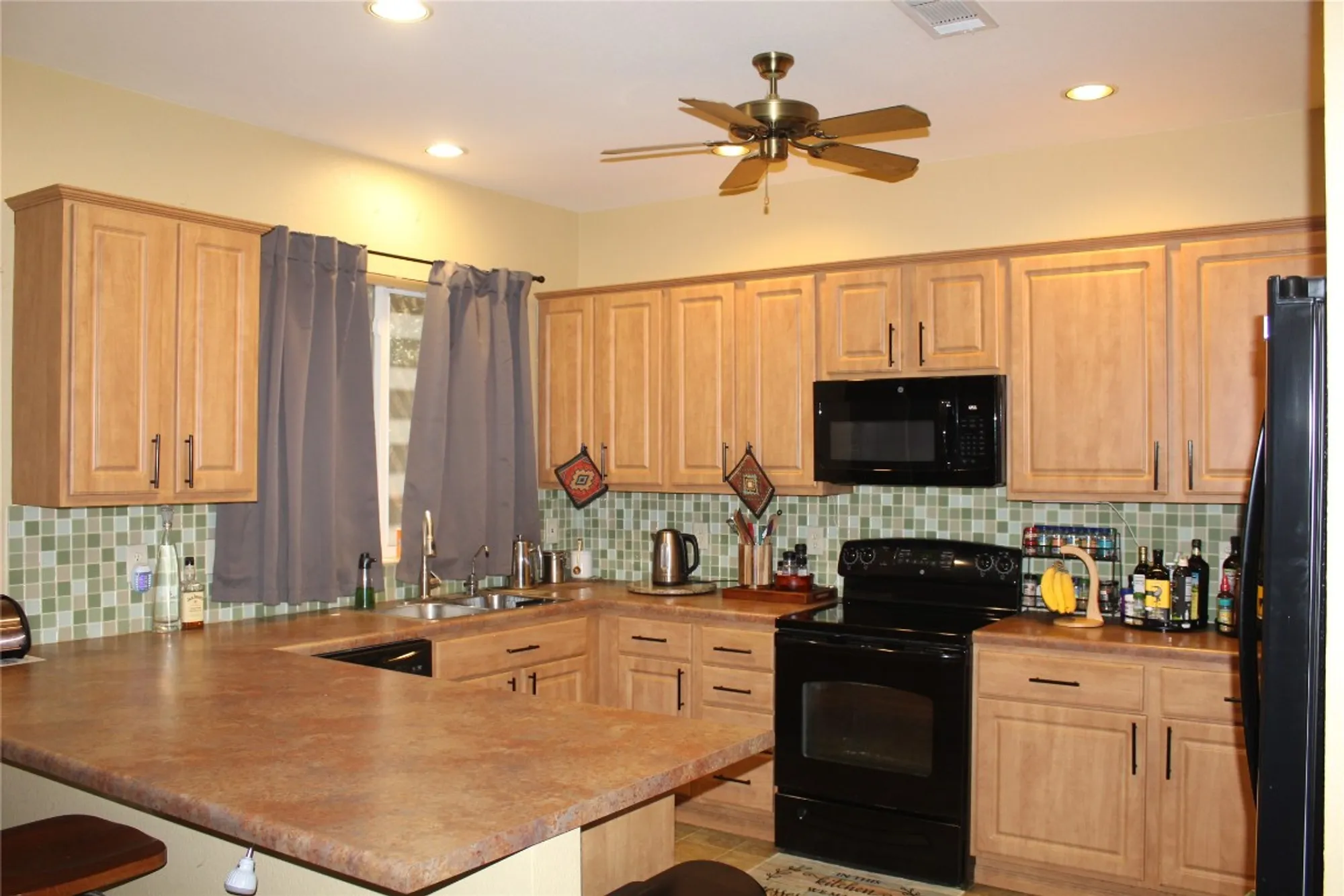 Property Slideshow image 15 of 32 | 503 dawson trl, Georgetown, TX, 78633