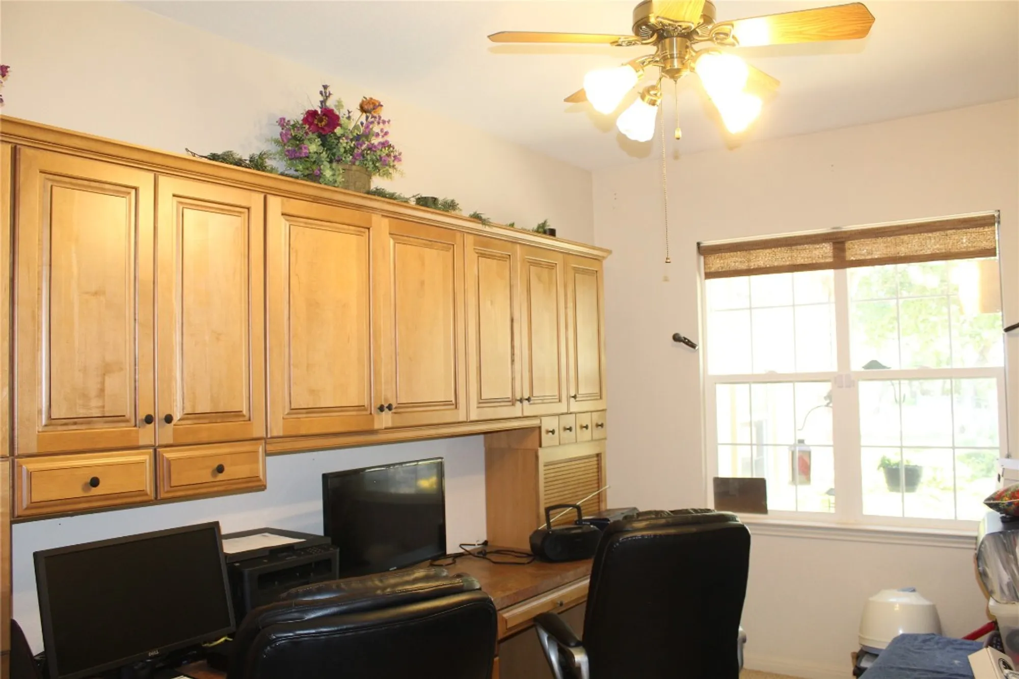 Property Slideshow image 11 of 32 | 503 dawson trl, Georgetown, TX, 78633