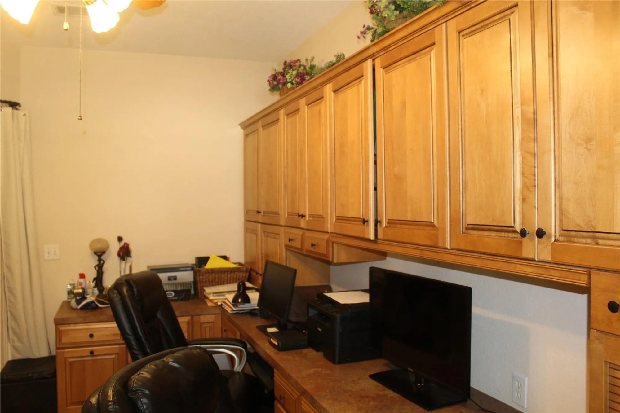 Property Slideshow image 13 of 32 | 503 dawson trl, Georgetown, TX, 78633