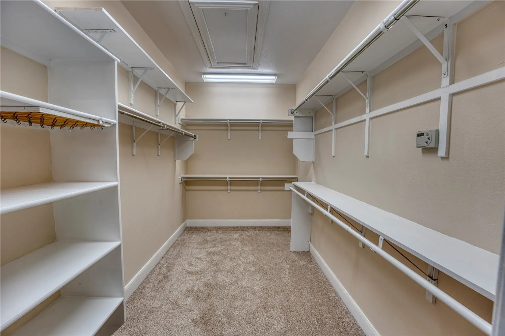 Property Slideshow image 18 of 34 | 209 summit st, Georgetown, TX, 78633