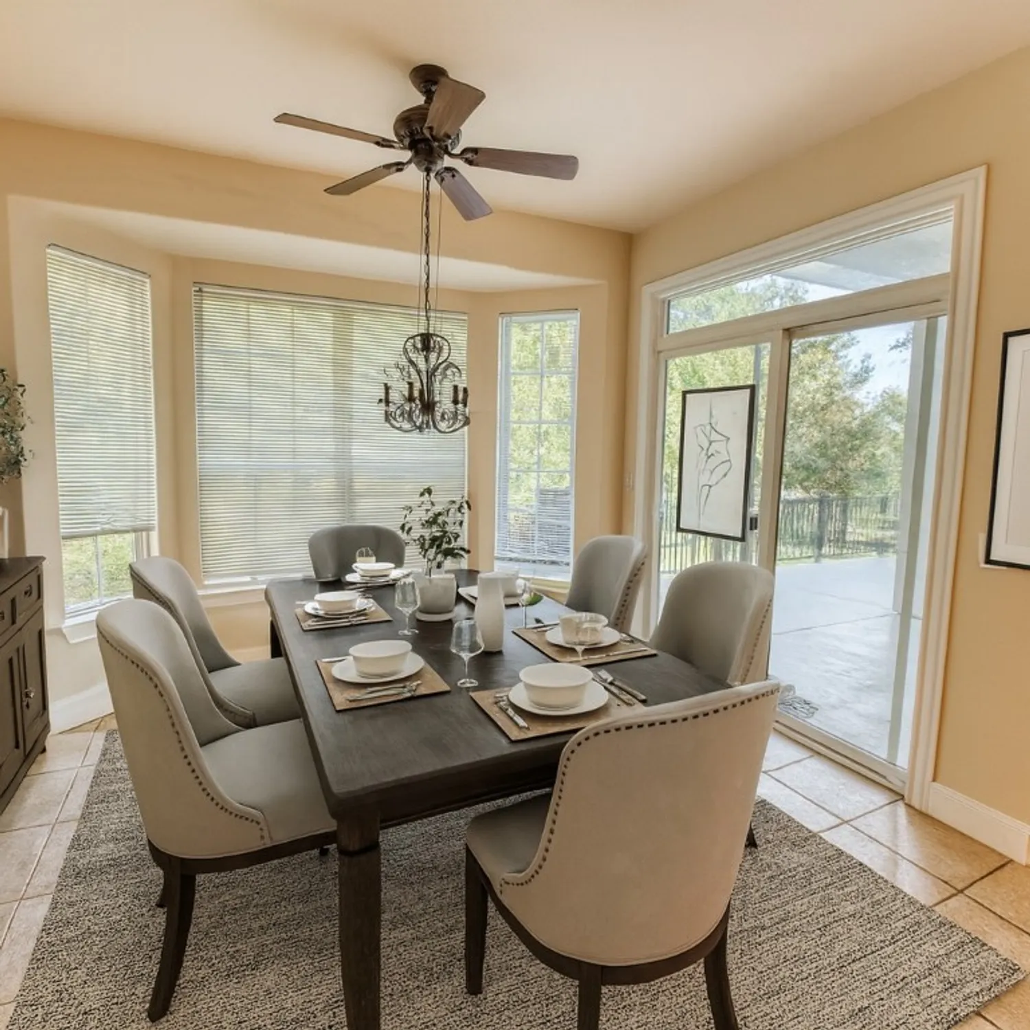 Property Slideshow image 12 of 34 | 209 summit st, Georgetown, TX, 78633