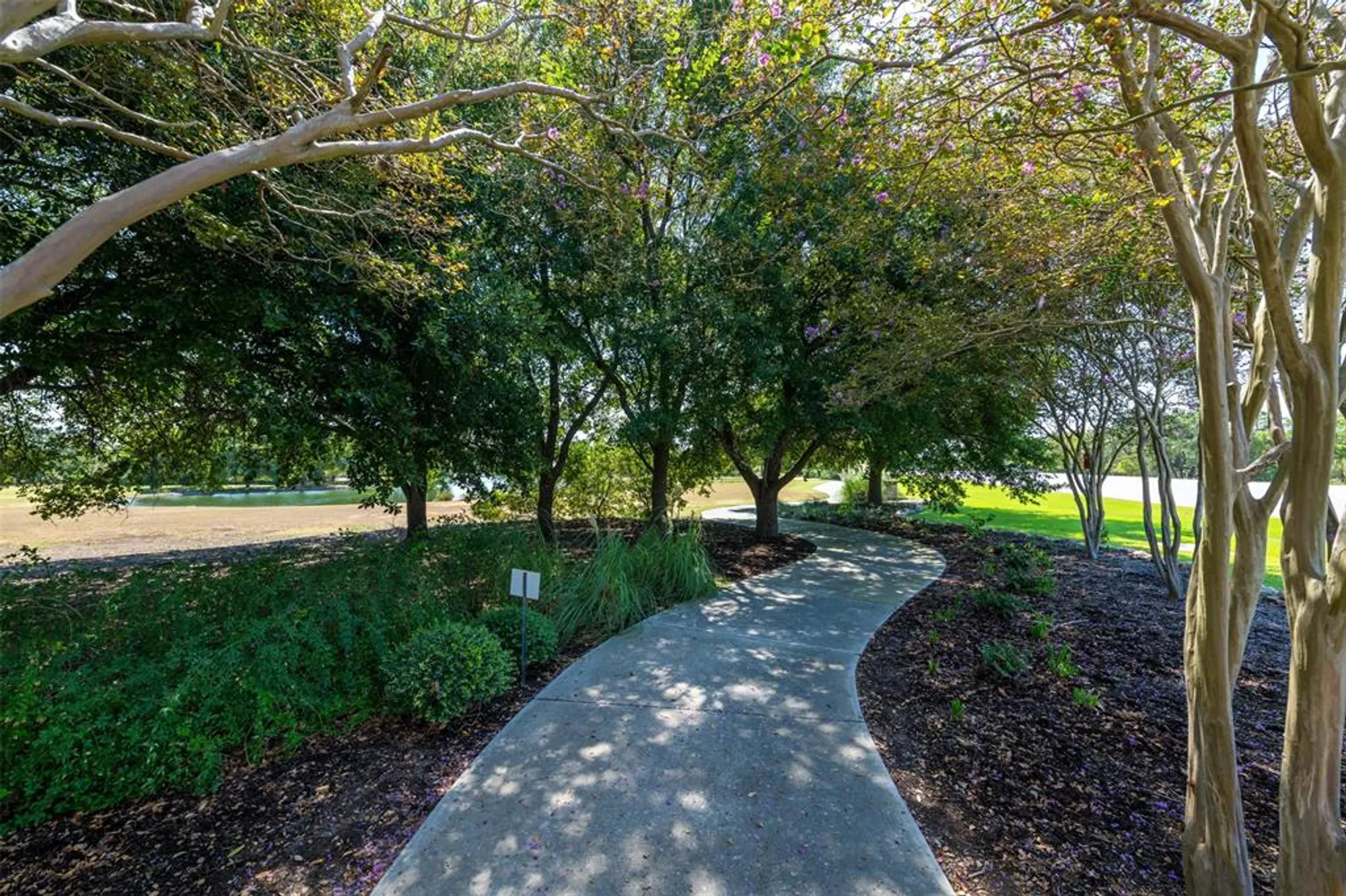 Property Slideshow image 30 of 34 | 209 summit st, Georgetown, TX, 78633