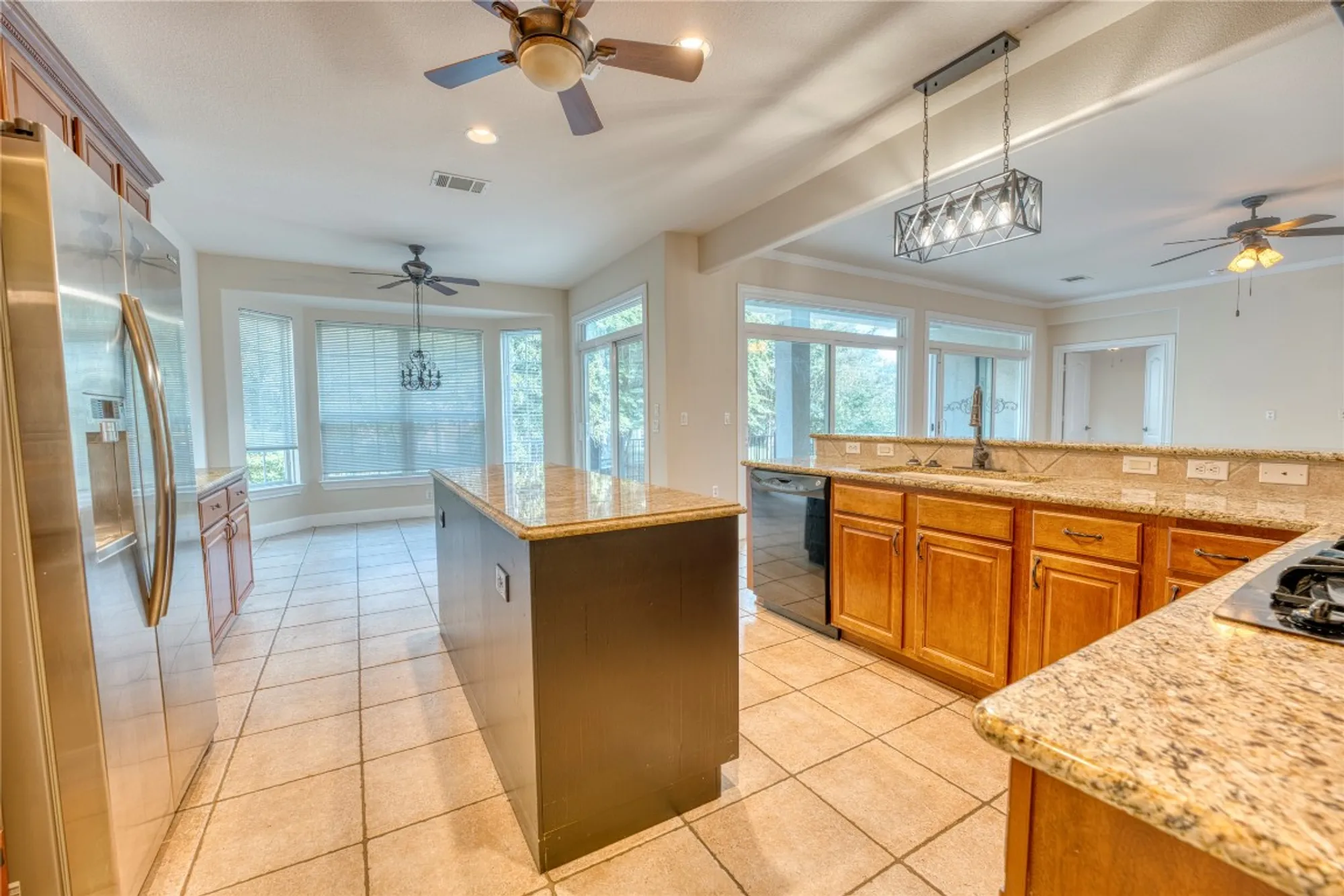 Property Slideshow image 8 of 34 | 209 summit st, Georgetown, TX, 78633