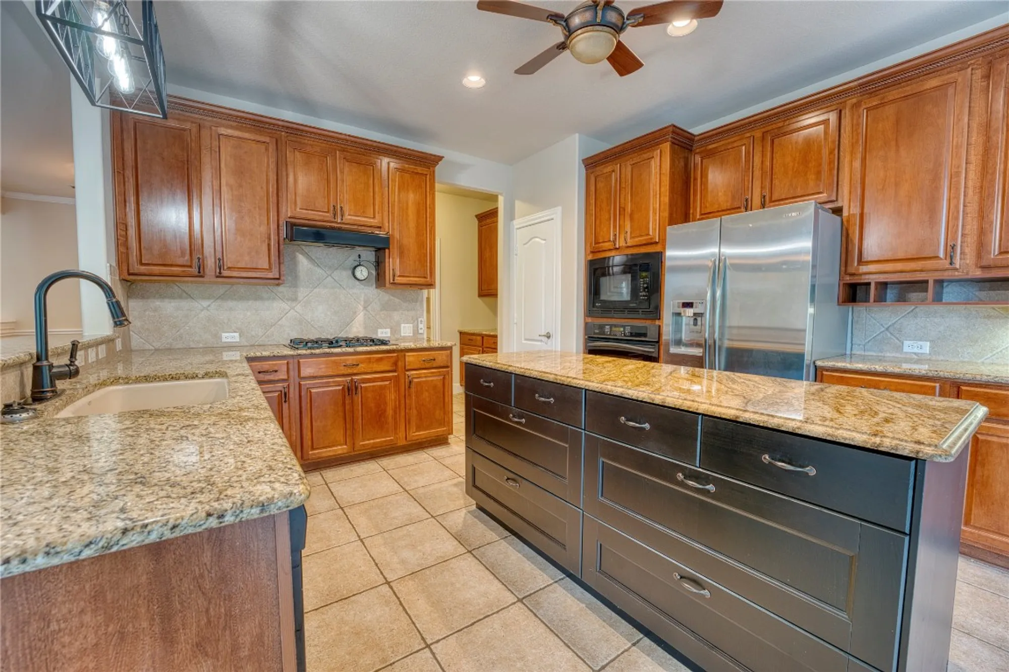 Property Slideshow image 9 of 34 | 209 summit st, Georgetown, TX, 78633