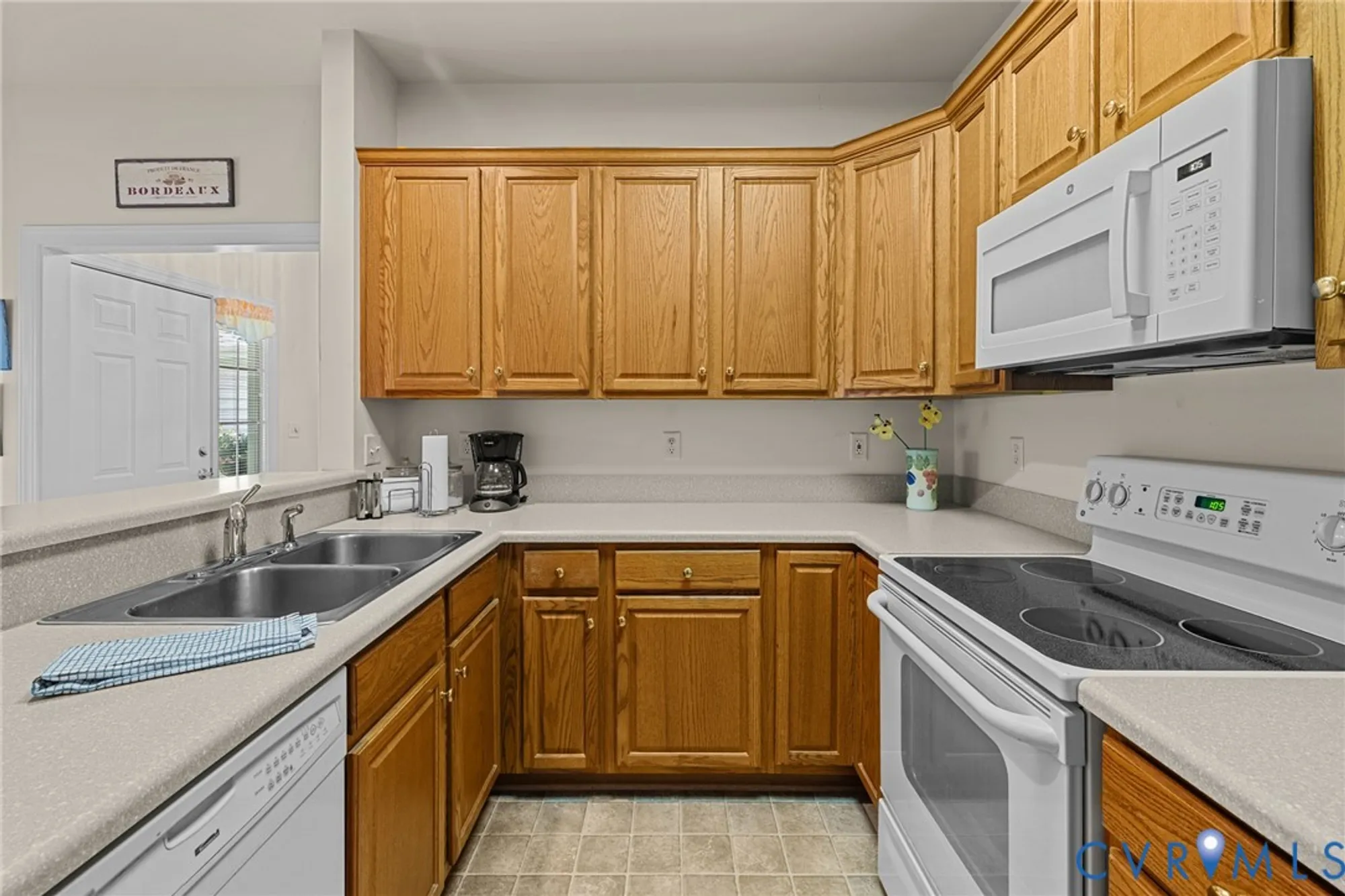 Property Slideshow image 12 of 47 | 2008 magnolia grove way, Midlothian, VA, 23113