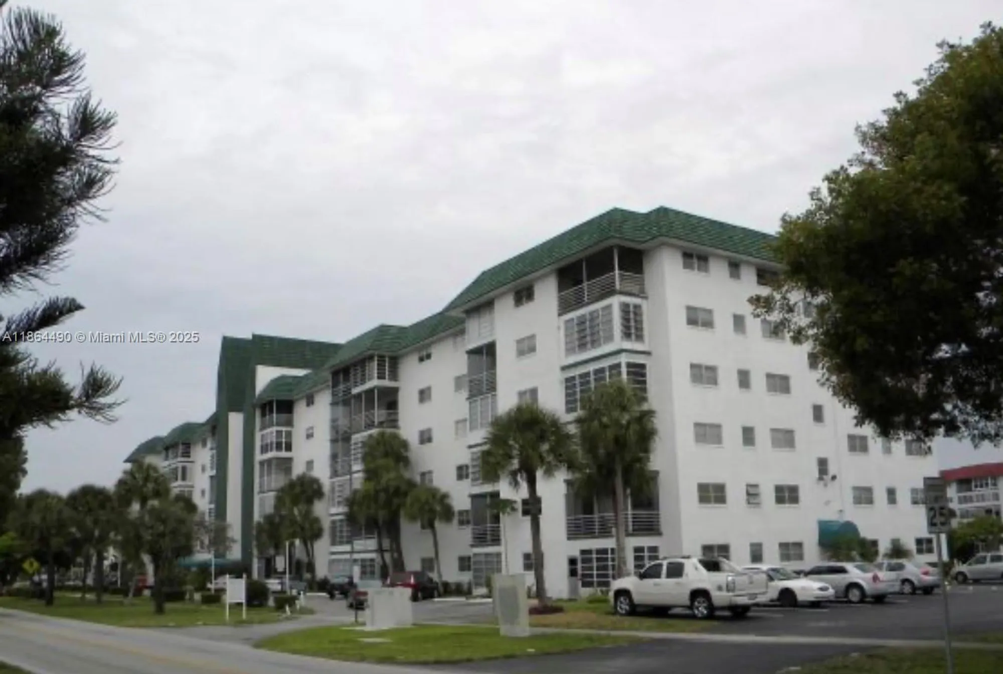Property Slideshow image 1 of 1 | 4751 nw 21st st 611, Lauderhill, FL, 33313