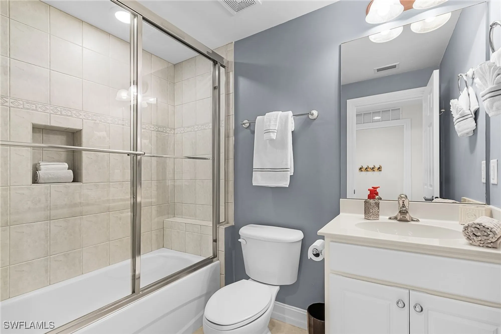 Property Slideshow image 25 of 34 | 9113 michael cir unit 7, Naples, FL, 34113