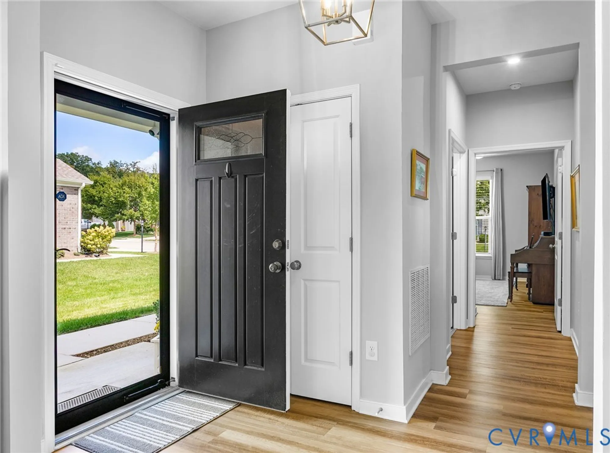 Property Slideshow image 4 of 32 | 1420 westhall gardens dr, North Chesterfield, VA, 23235