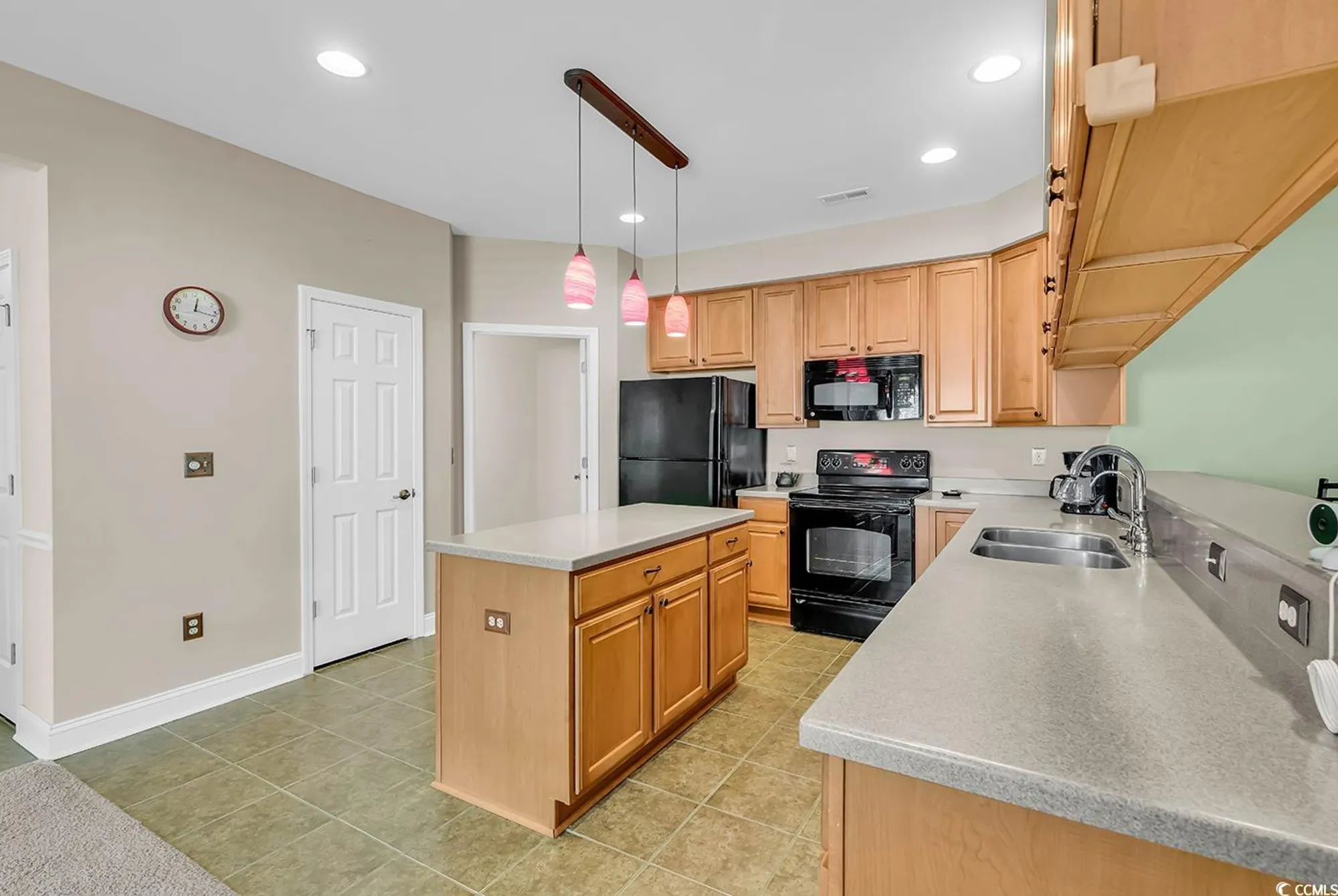 Property Slideshow image 4 of 40 | 641 botany loop # 63, Murrells Inlet, SC, 29576