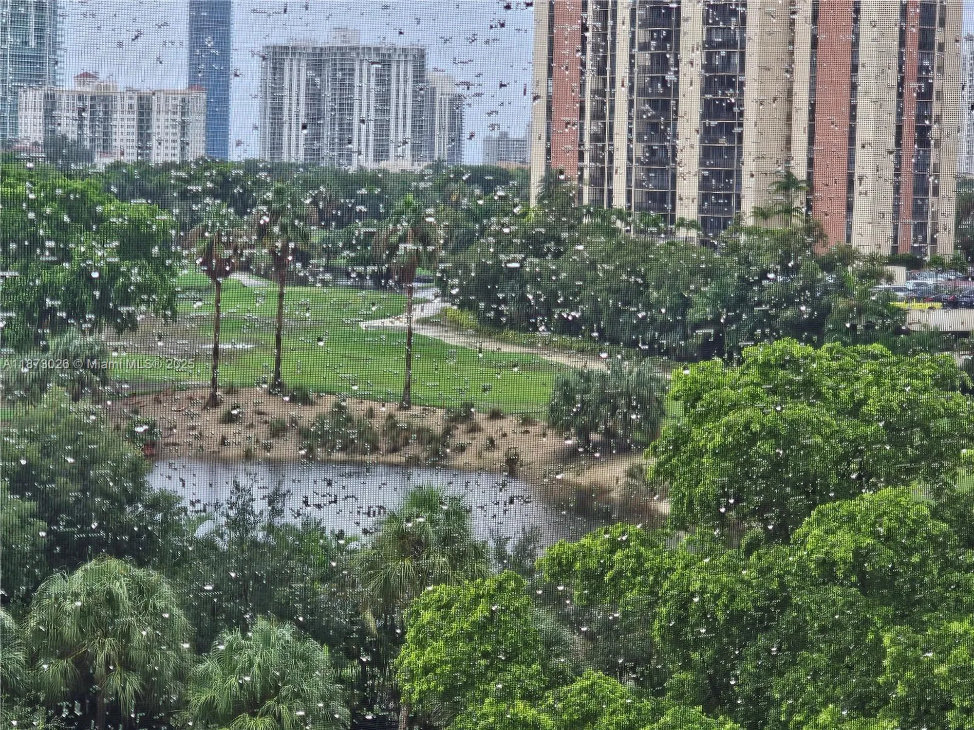 Property Slideshow image 14 of 22 | 20400 w country club dr apt 711, Aventura, FL, 33180