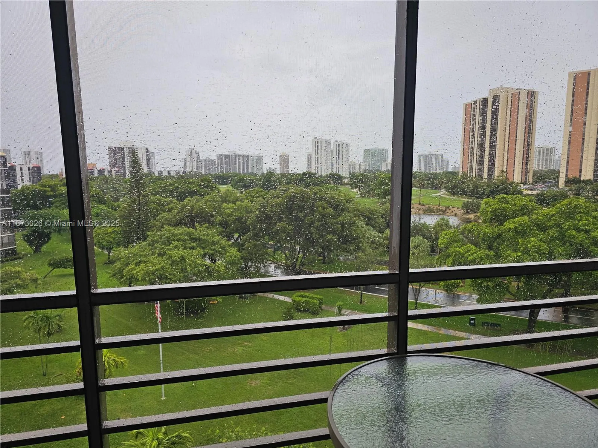 Property Slideshow image 17 of 22 | 20400 w country club dr apt 711, Aventura, FL, 33180