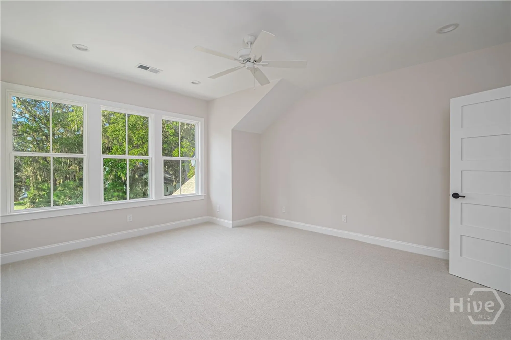 Property Slideshow image 28 of 46 | 7 fen ct, Savannah, GA, 31411