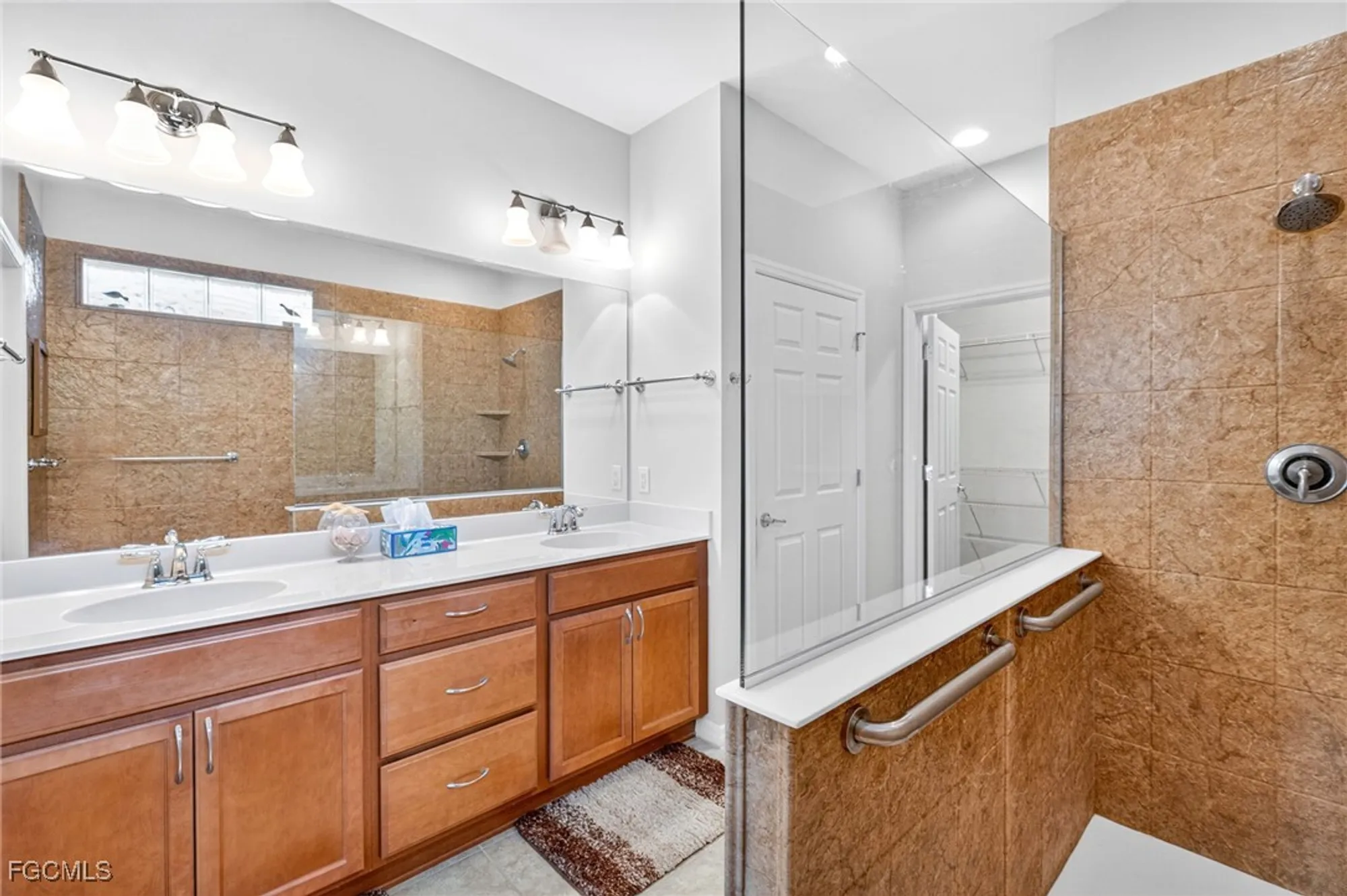 Property Slideshow image 23 of 32 | 28224 jewel fish ln, Bonita Springs, FL, 34135