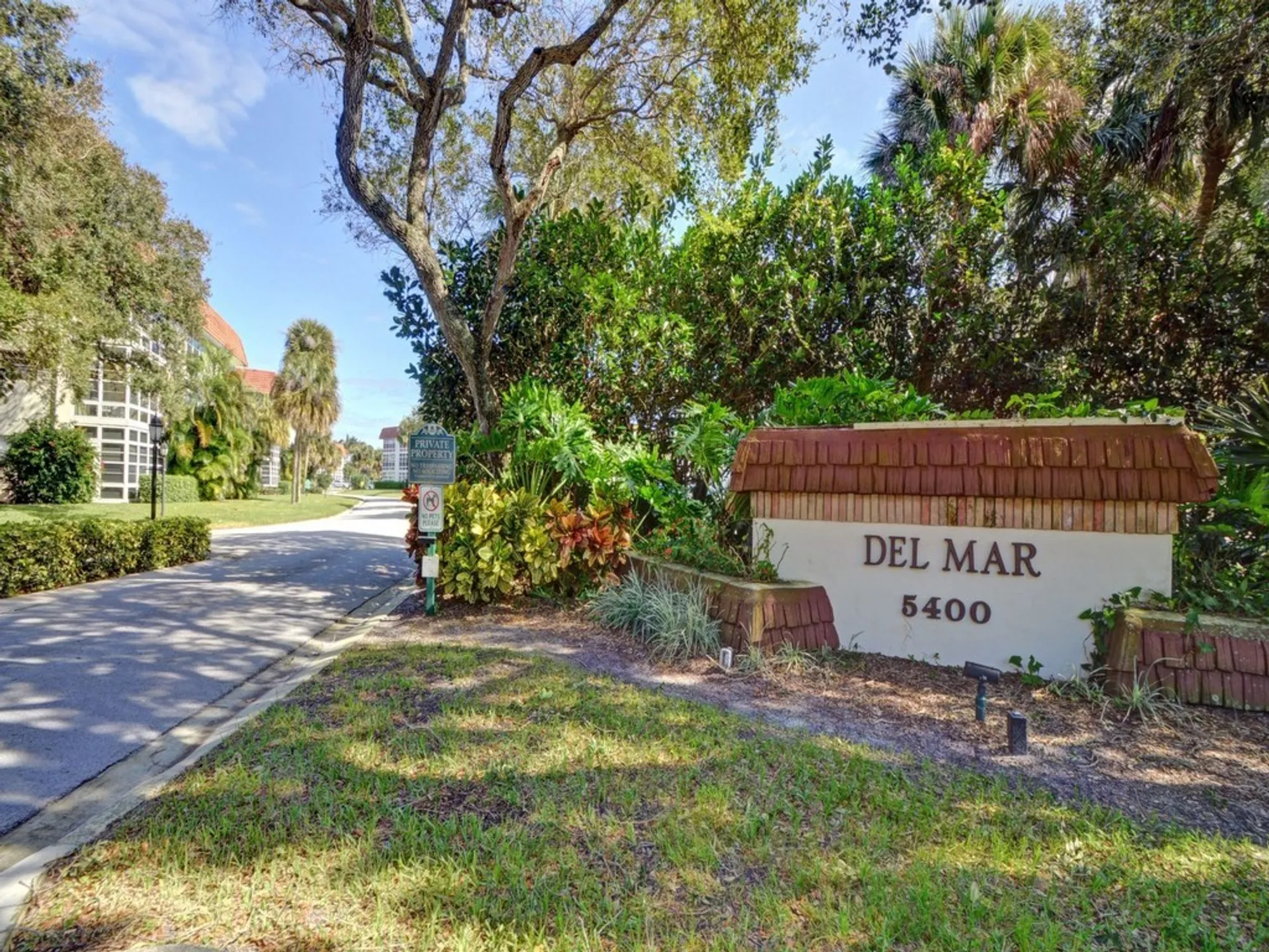 Property Slideshow image 19 of 36 | 5400 a1a apt d8, Indian River Shores, FL, 32963