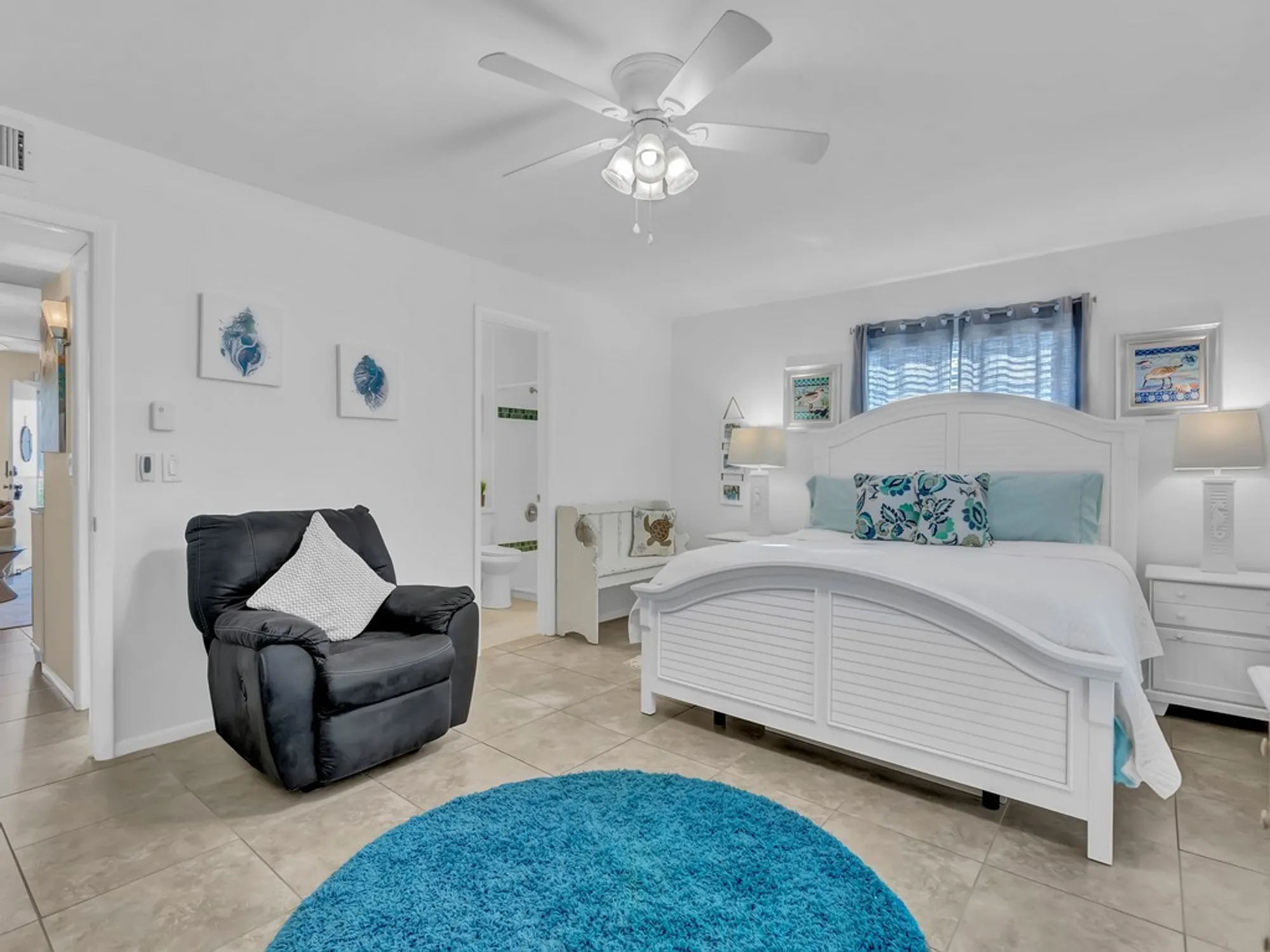 Property Slideshow image 13 of 36 | 5400 a1a apt d8, Indian River Shores, FL, 32963