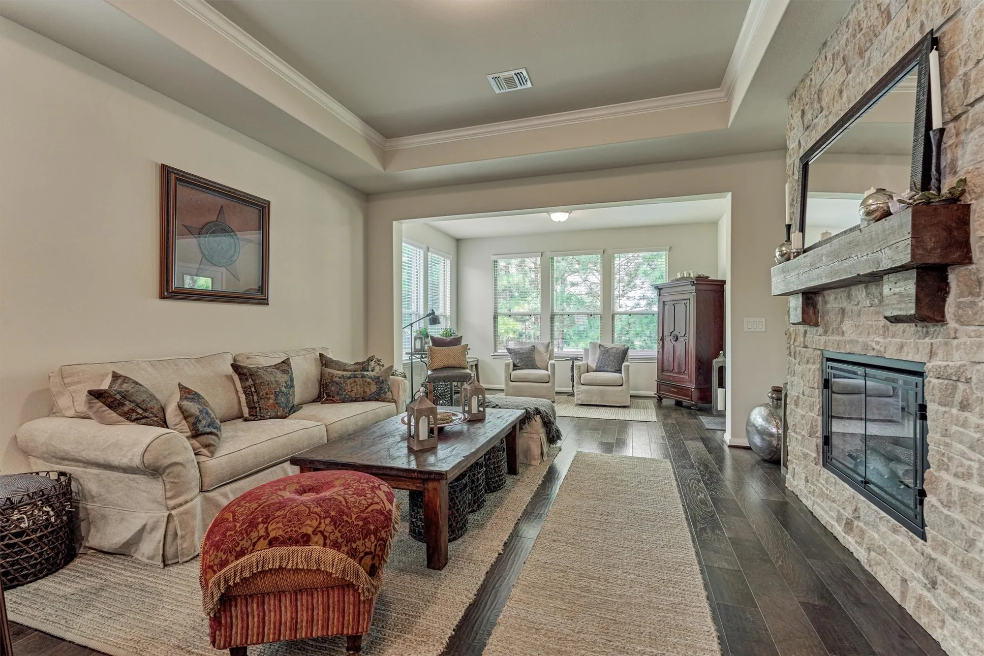Property Slideshow image 16 of 48 | 128 caspian way, The Woodlands, TX, 77382