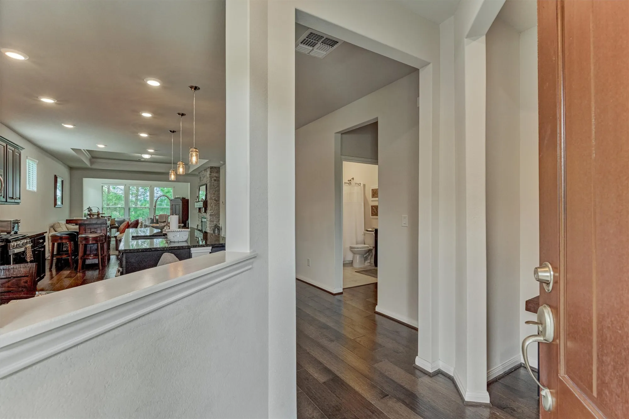 Property Slideshow image 4 of 48 | 128 caspian way, The Woodlands, TX, 77382