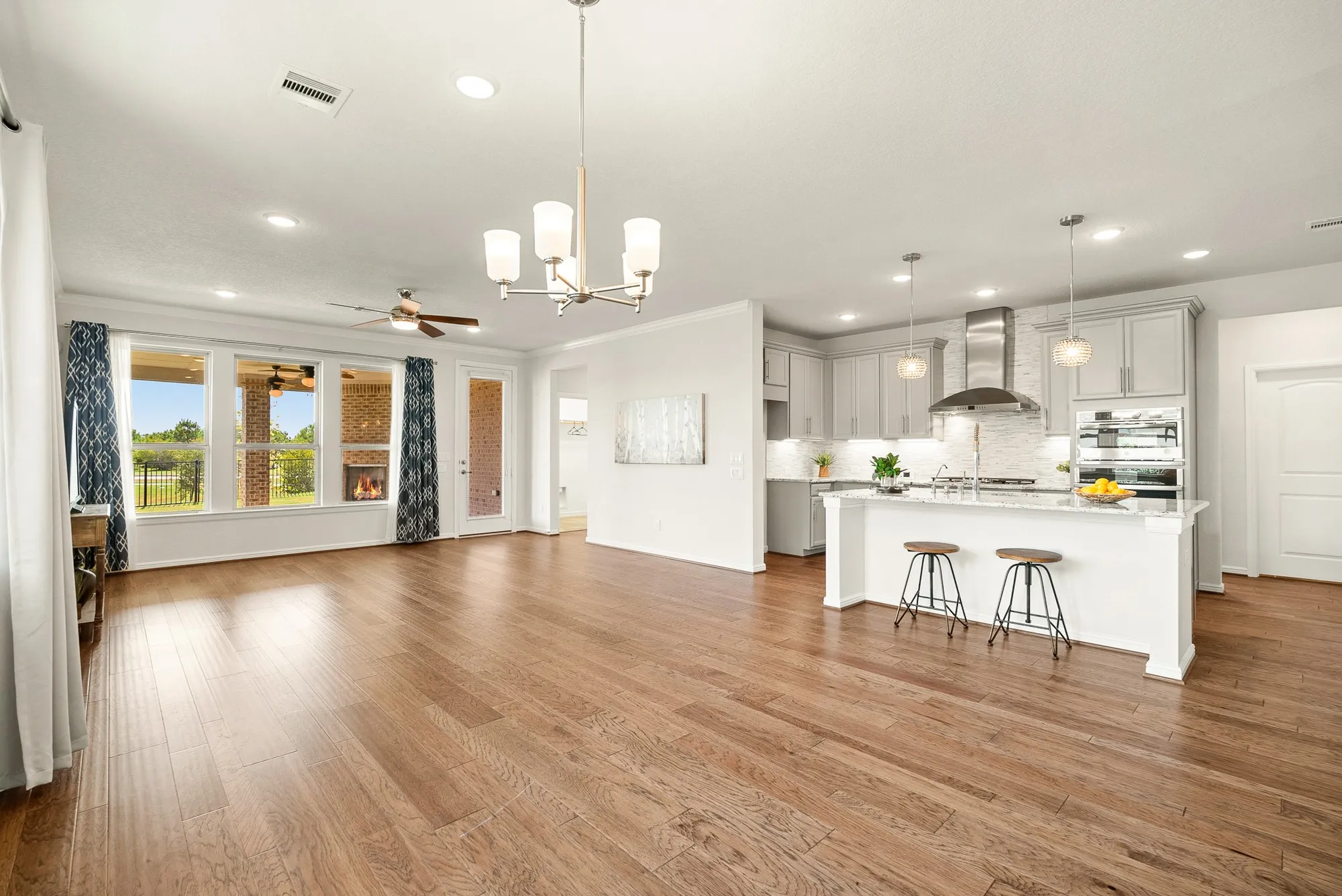 Property Slideshow image 10 of 34 | 5923 winding terrace ln, Fulshear, TX, 77441