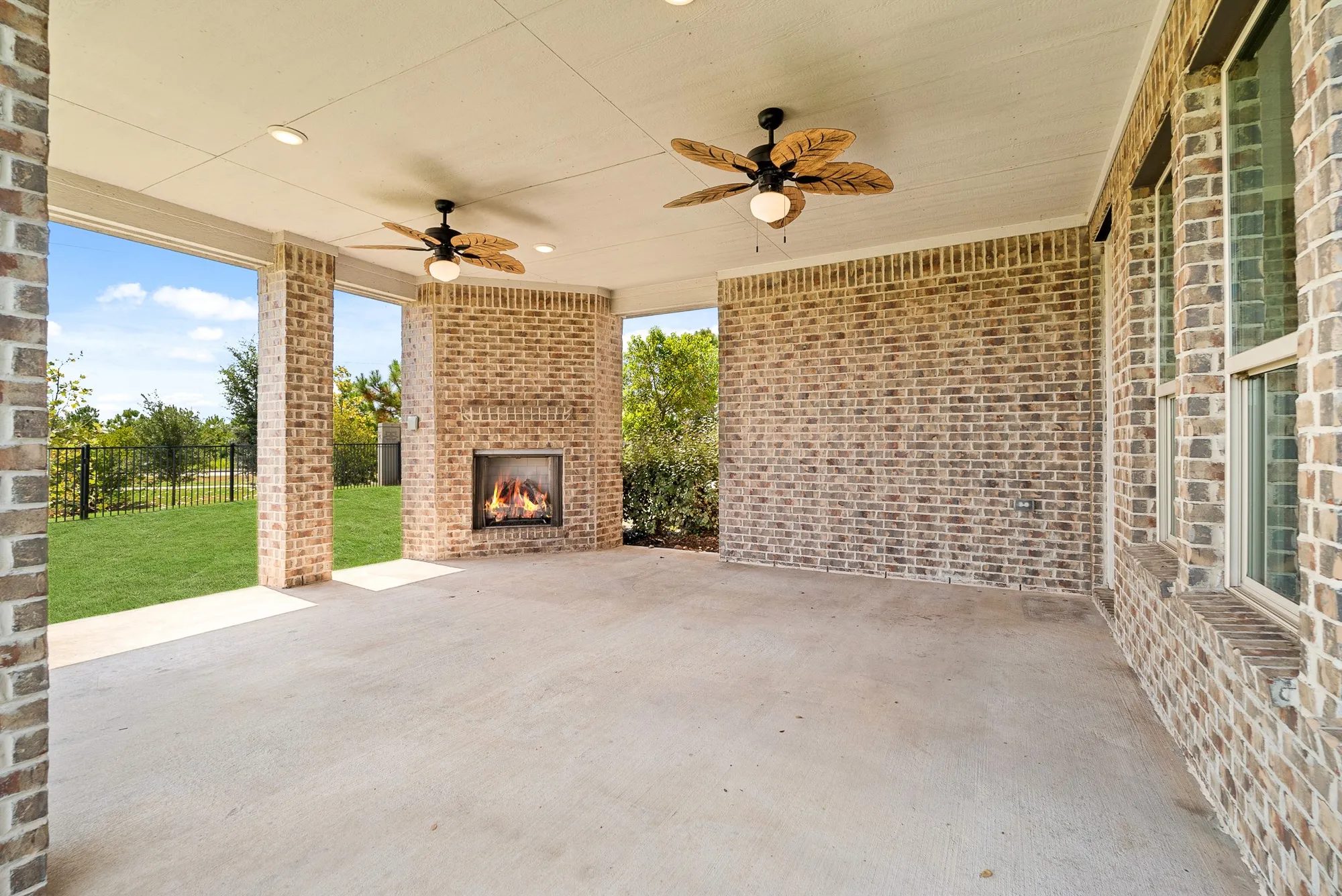 Property Slideshow image 26 of 34 | 5923 winding terrace ln, Fulshear, TX, 77441