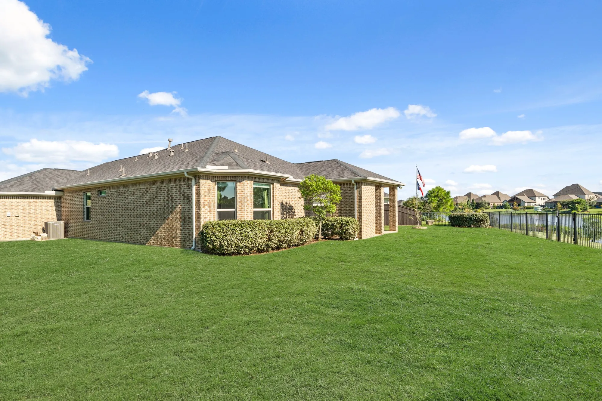 Property Slideshow image 30 of 34 | 5923 winding terrace ln, Fulshear, TX, 77441