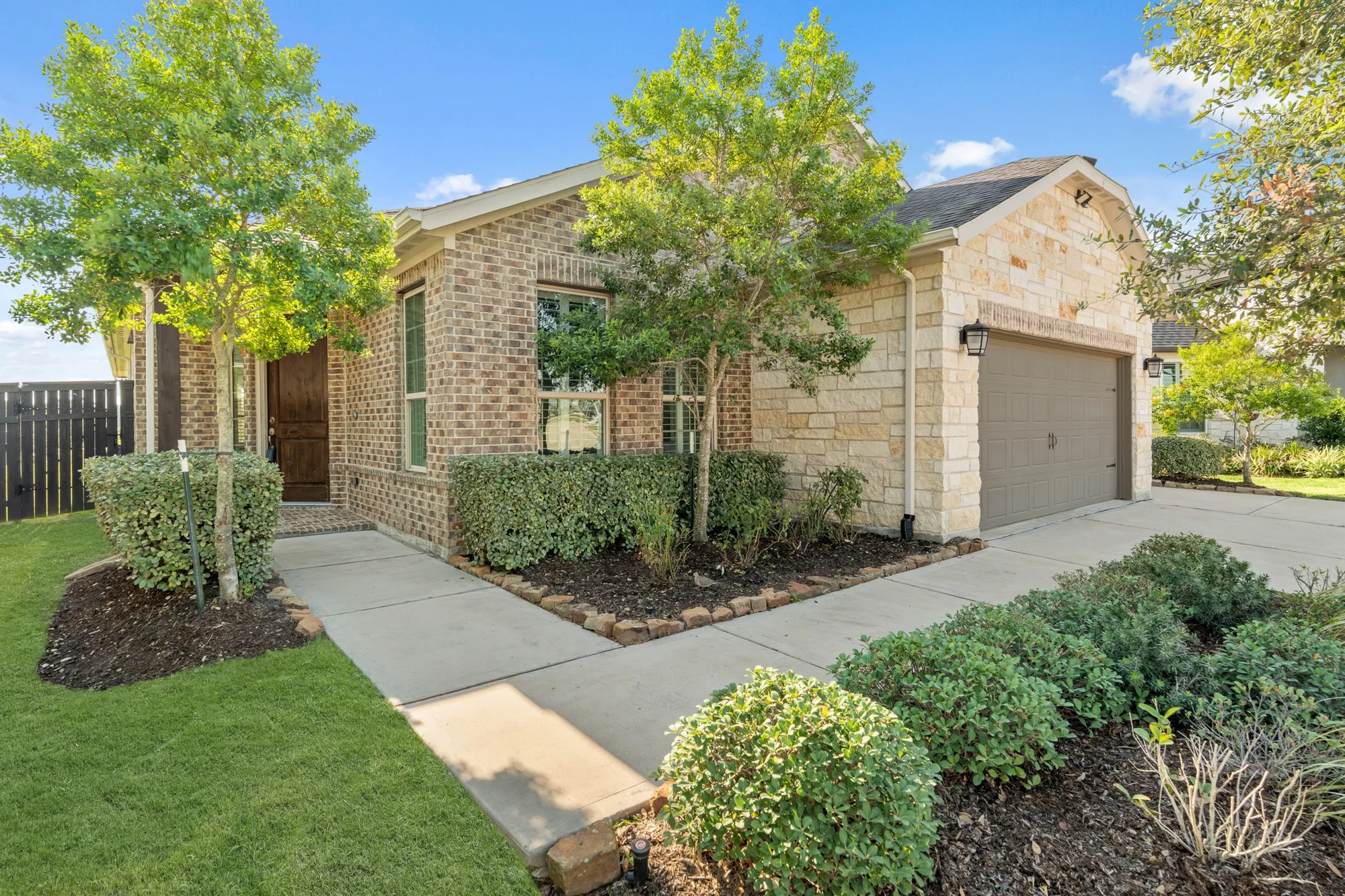 Property Slideshow image 4 of 34 | 5923 winding terrace ln, Fulshear, TX, 77441